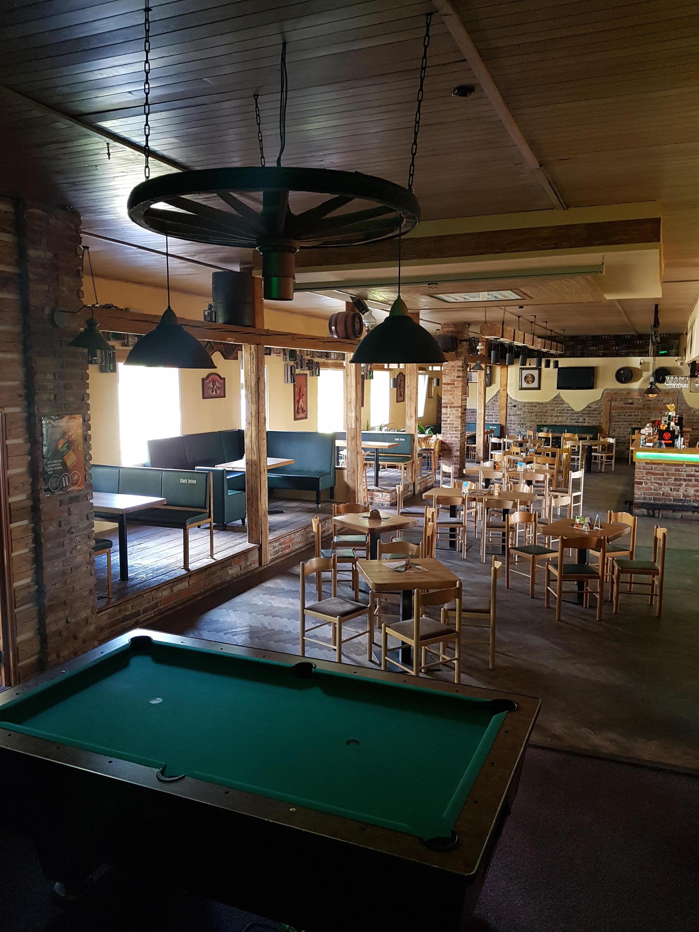 Kozlovna Zlatý Jelen foto 4