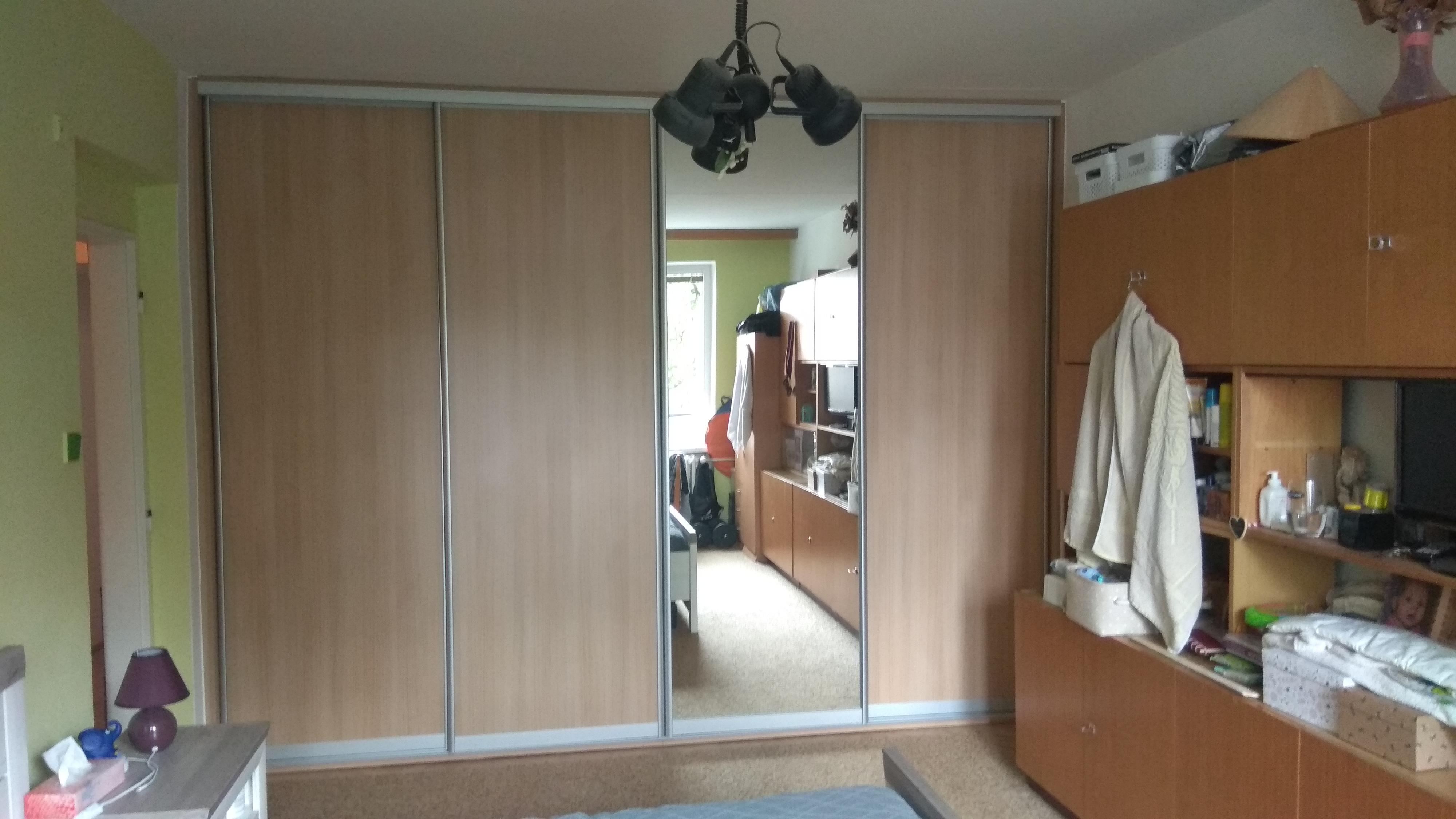 Vestav-skříň foto 4