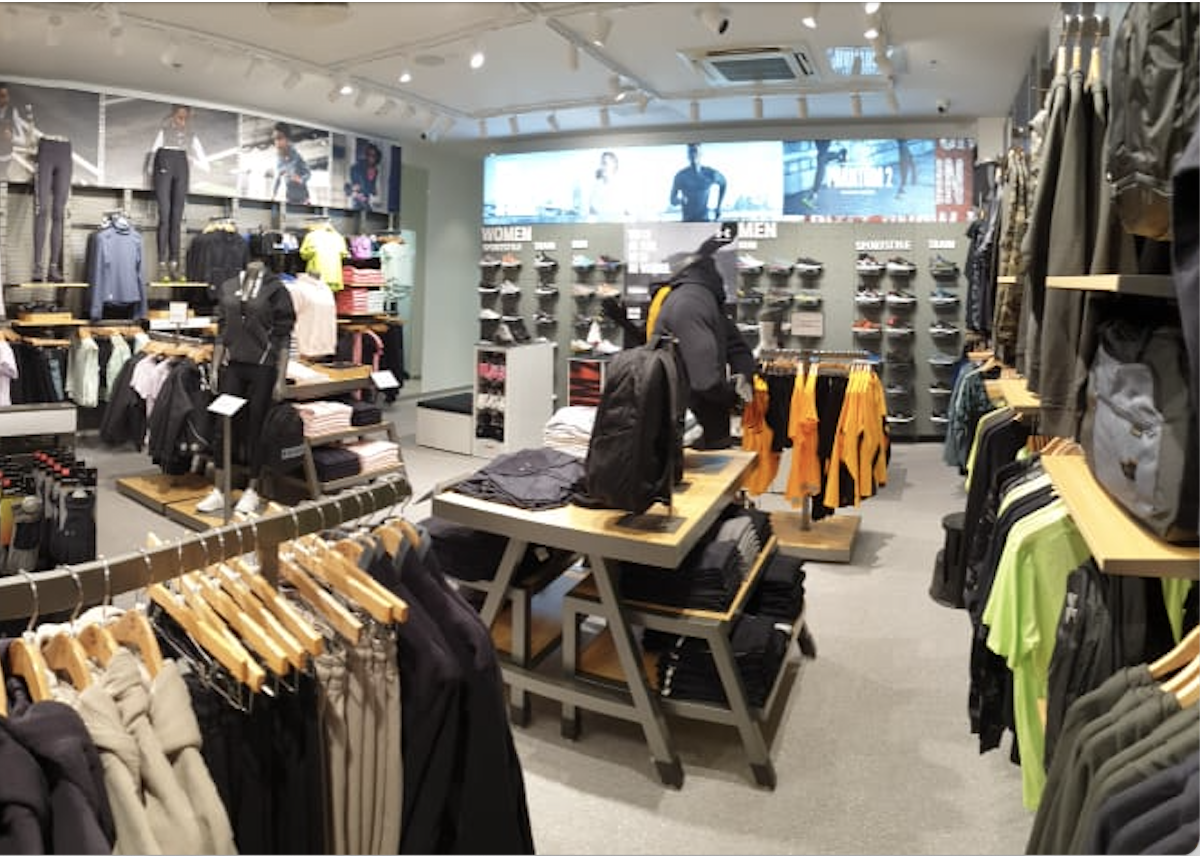 Under Armour Brand House foto 3