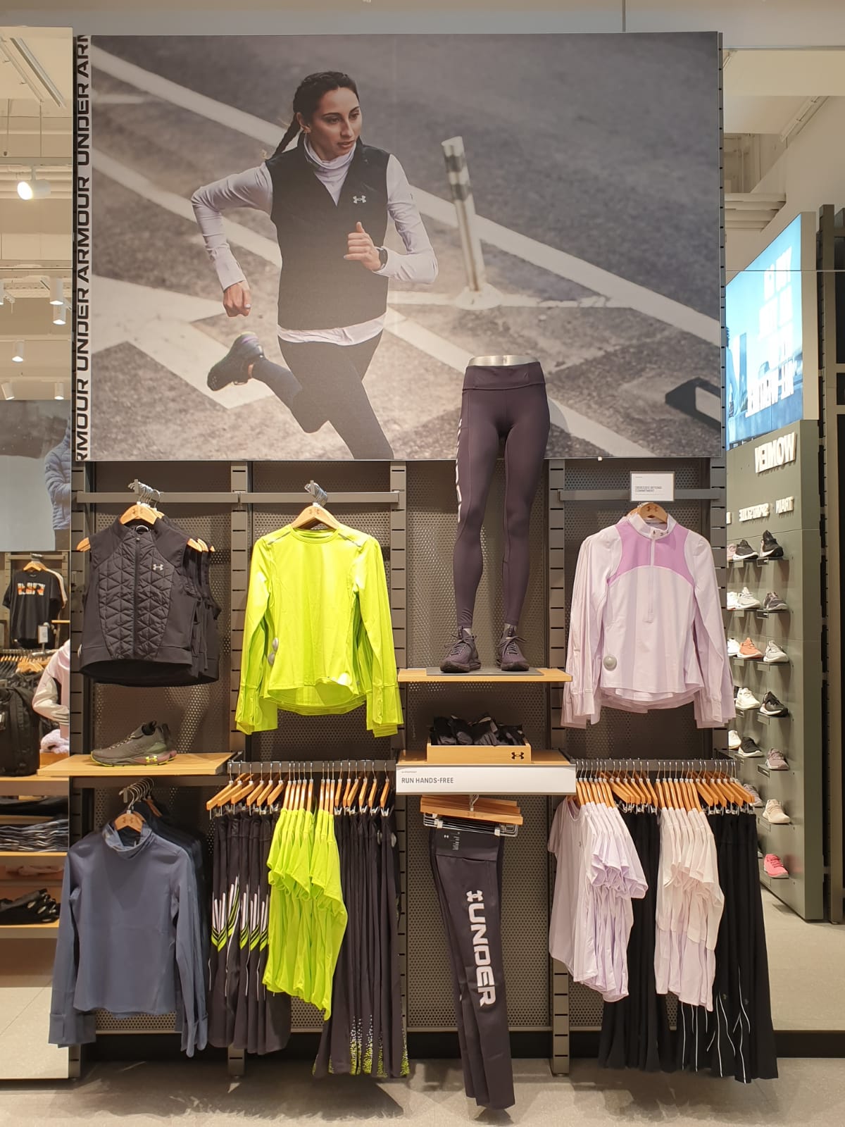 Under Armour Brand House foto 3