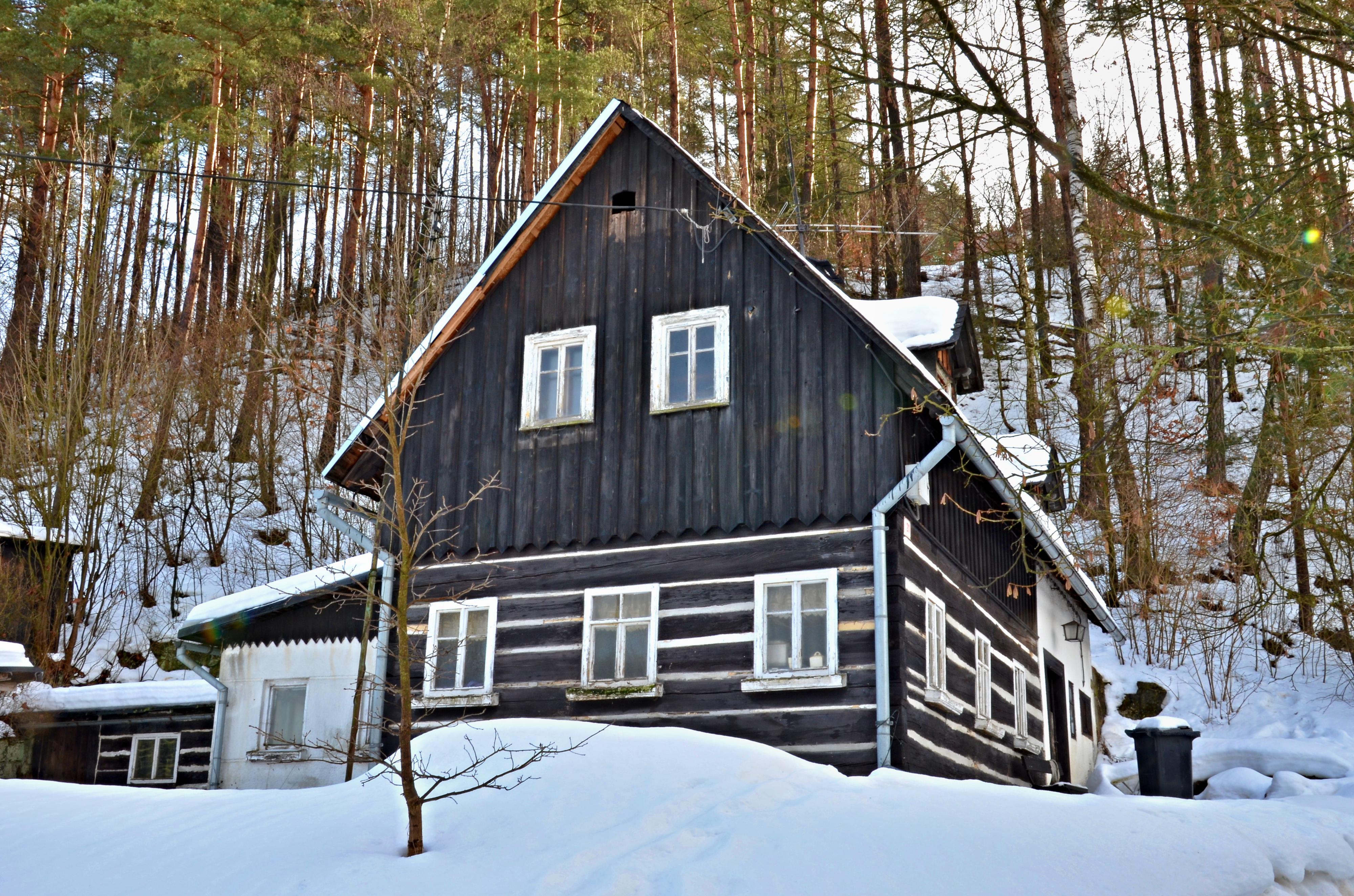 Mařenice - obecní úřad foto 2