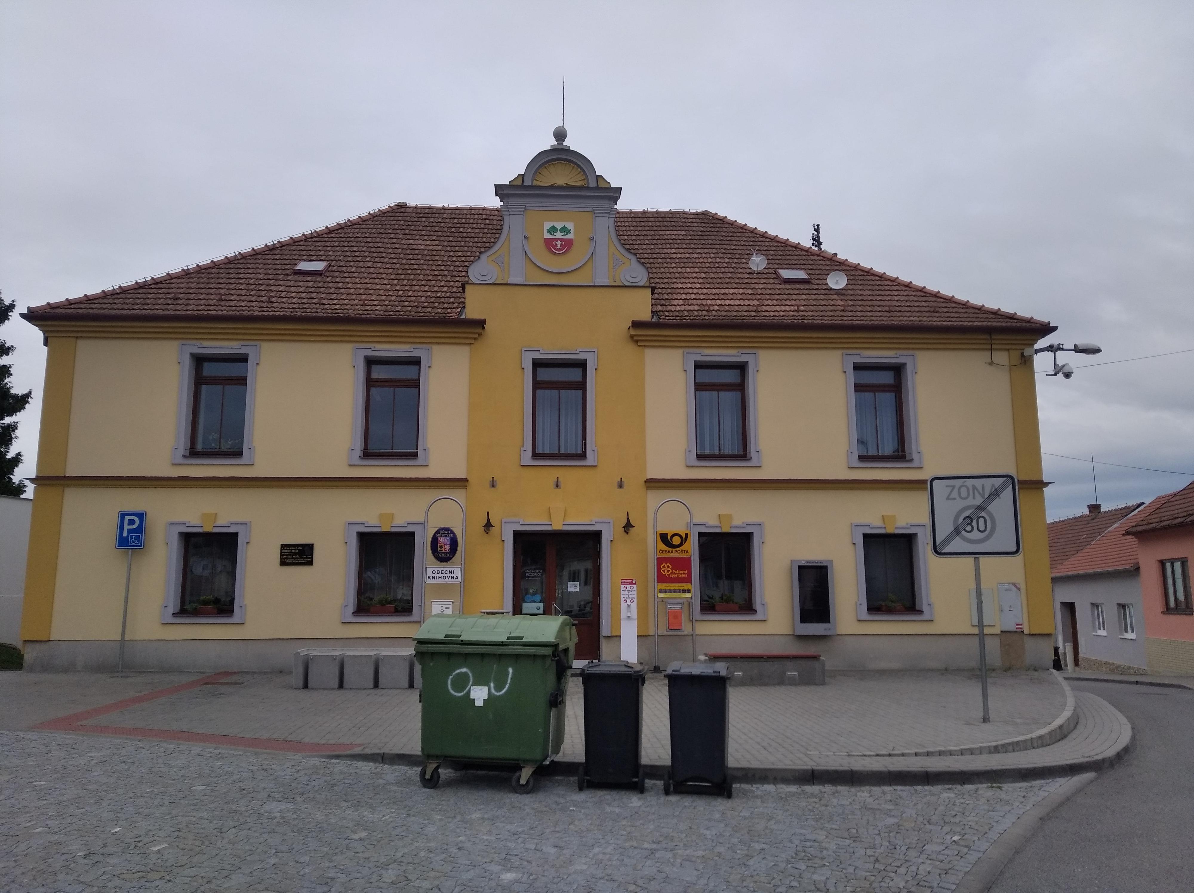 Pozořice - úřad městyse foto 2
