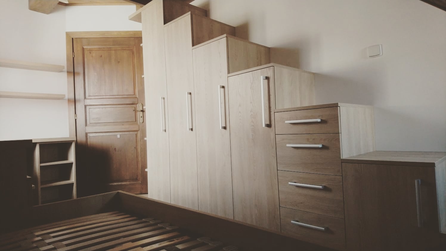 Vestavěné skříně a kuchyně na míru - Libor Košař foto 2