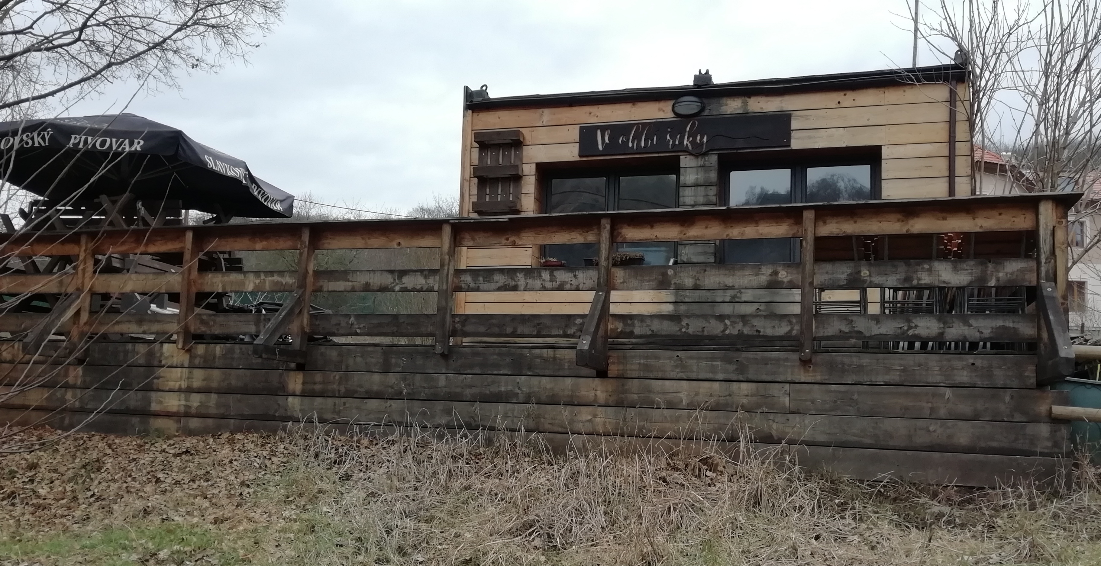 V ohbí řeky foto 5