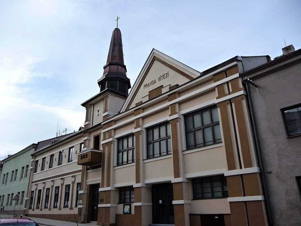 Náboženská obec Církve československé husitské v Červeném Kostelci foto 2