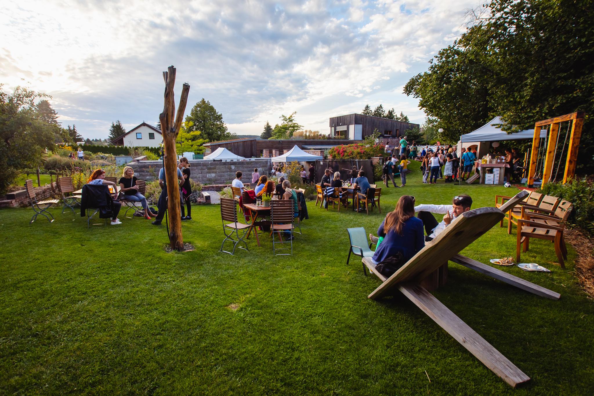 TREES - Zahradnictví a kavárna foto 2