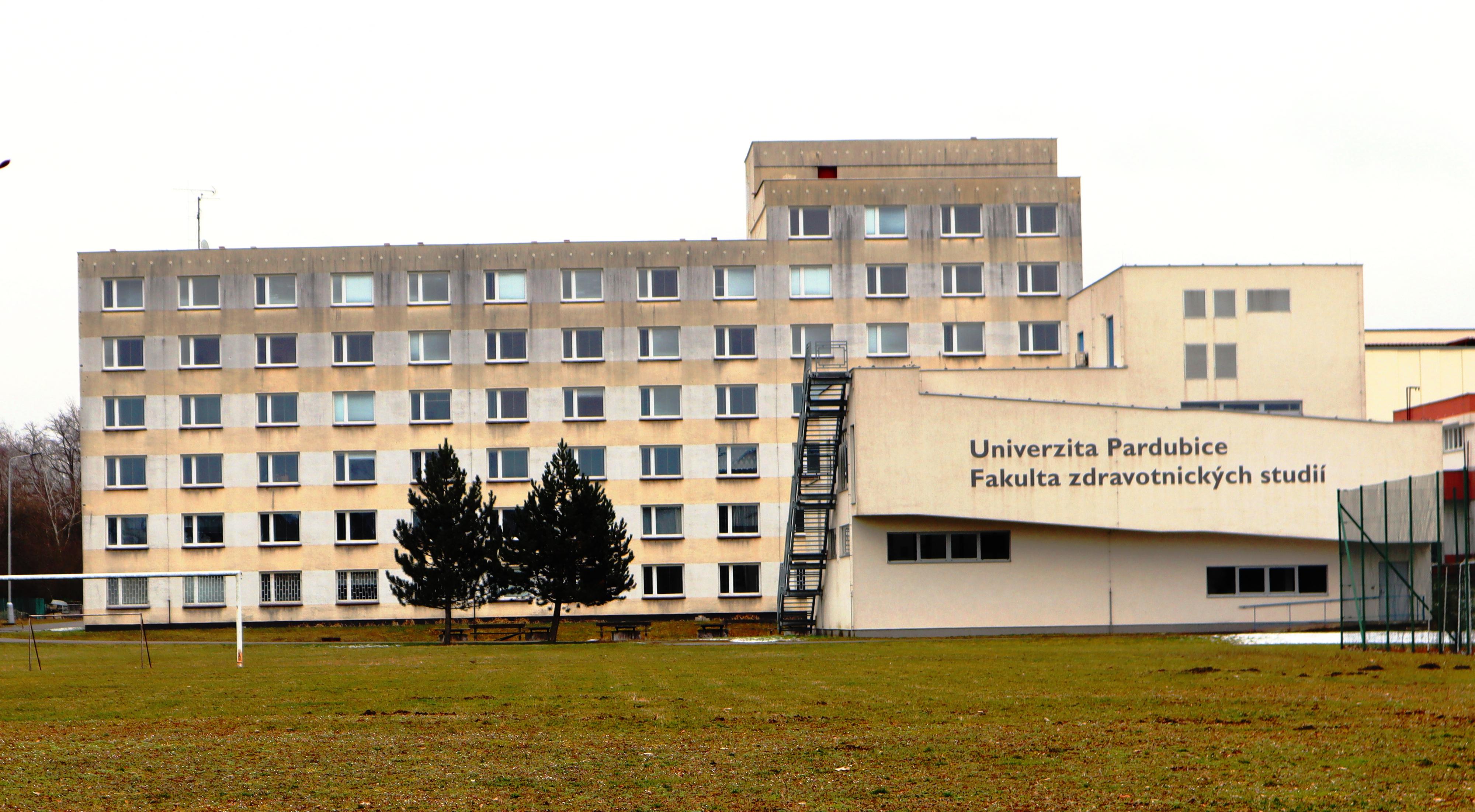 Univerzita Pardubice - Fakulta zdravotnických studií foto 2