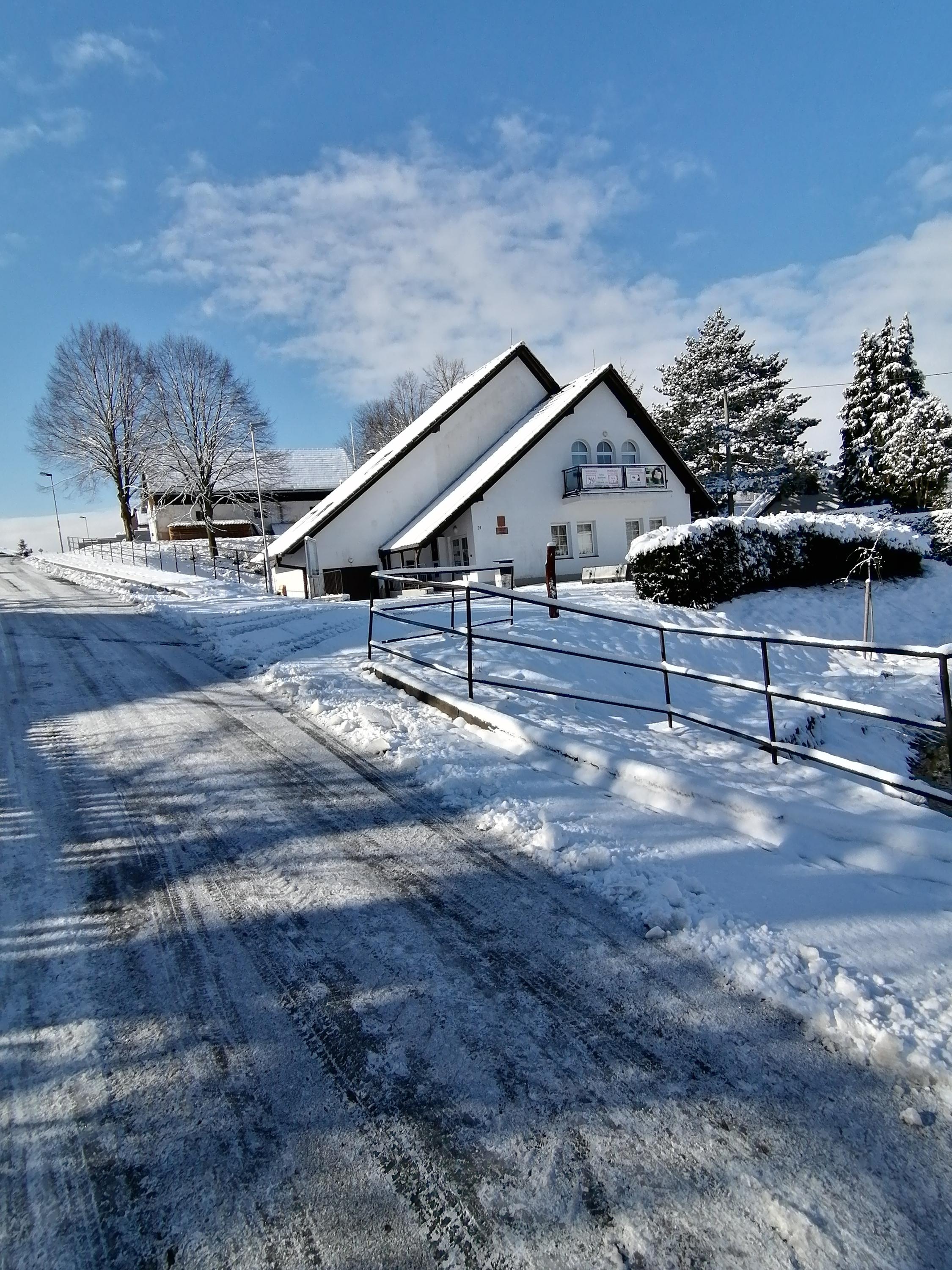 Načešice - obecní úřad foto 2