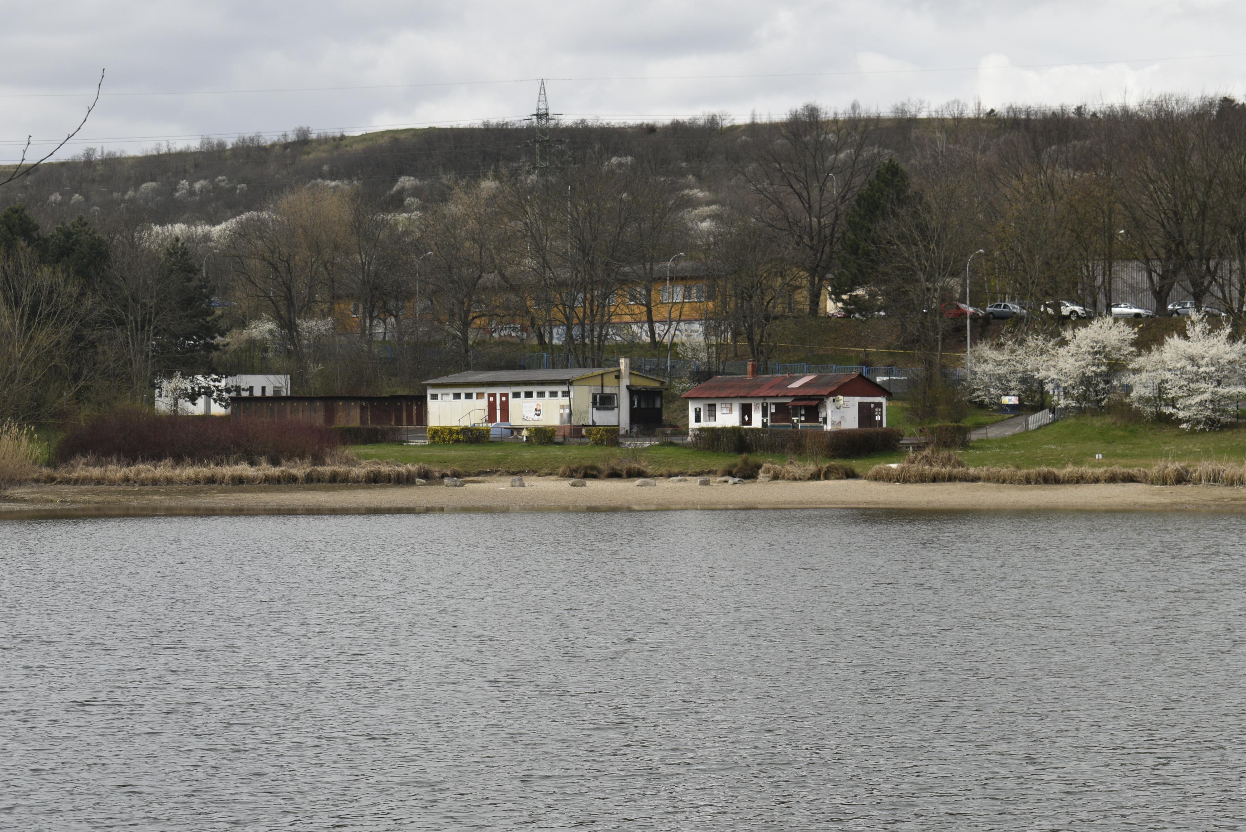 Přírodní koupaliště Motol