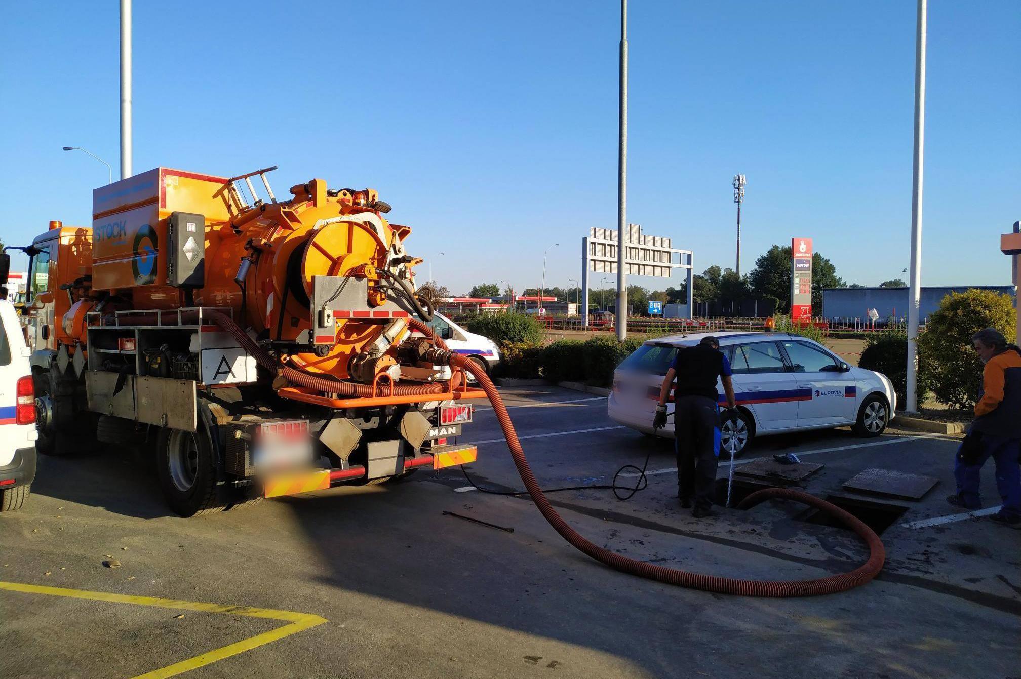 STOCK čistící služby s.r.o.