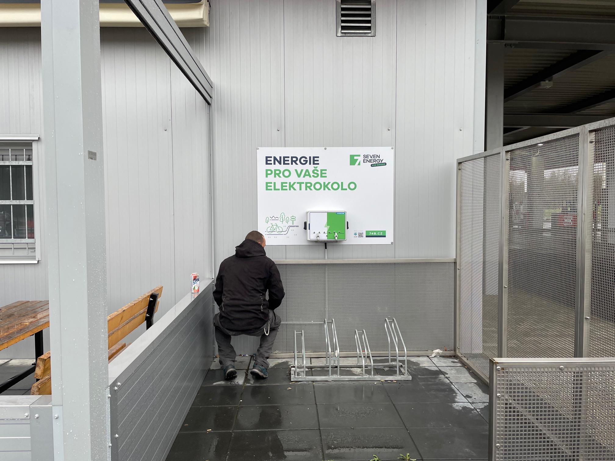 Nabíjecí stanice FreeOne shop foto 3