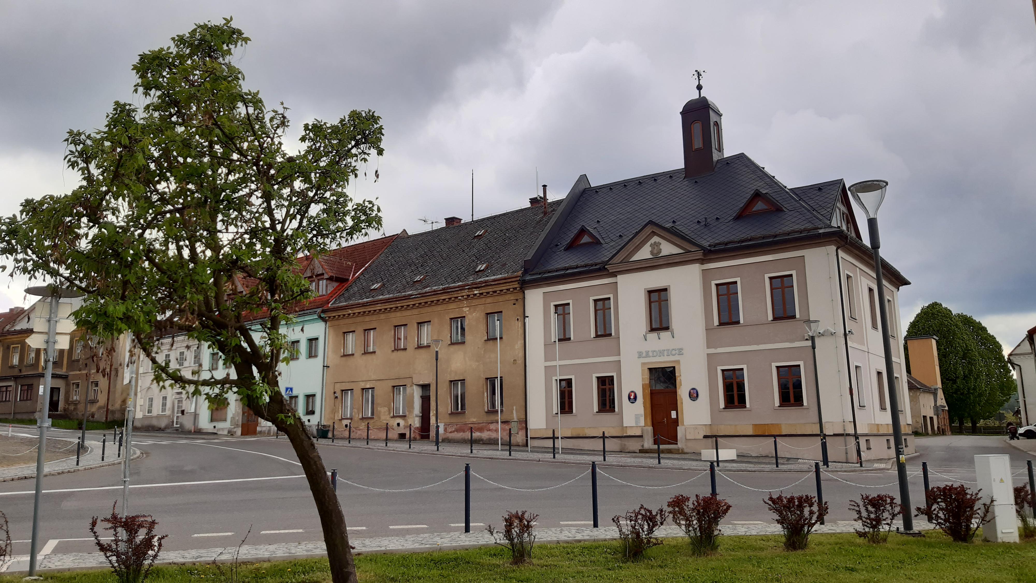 Osečná - městský úřad foto 3