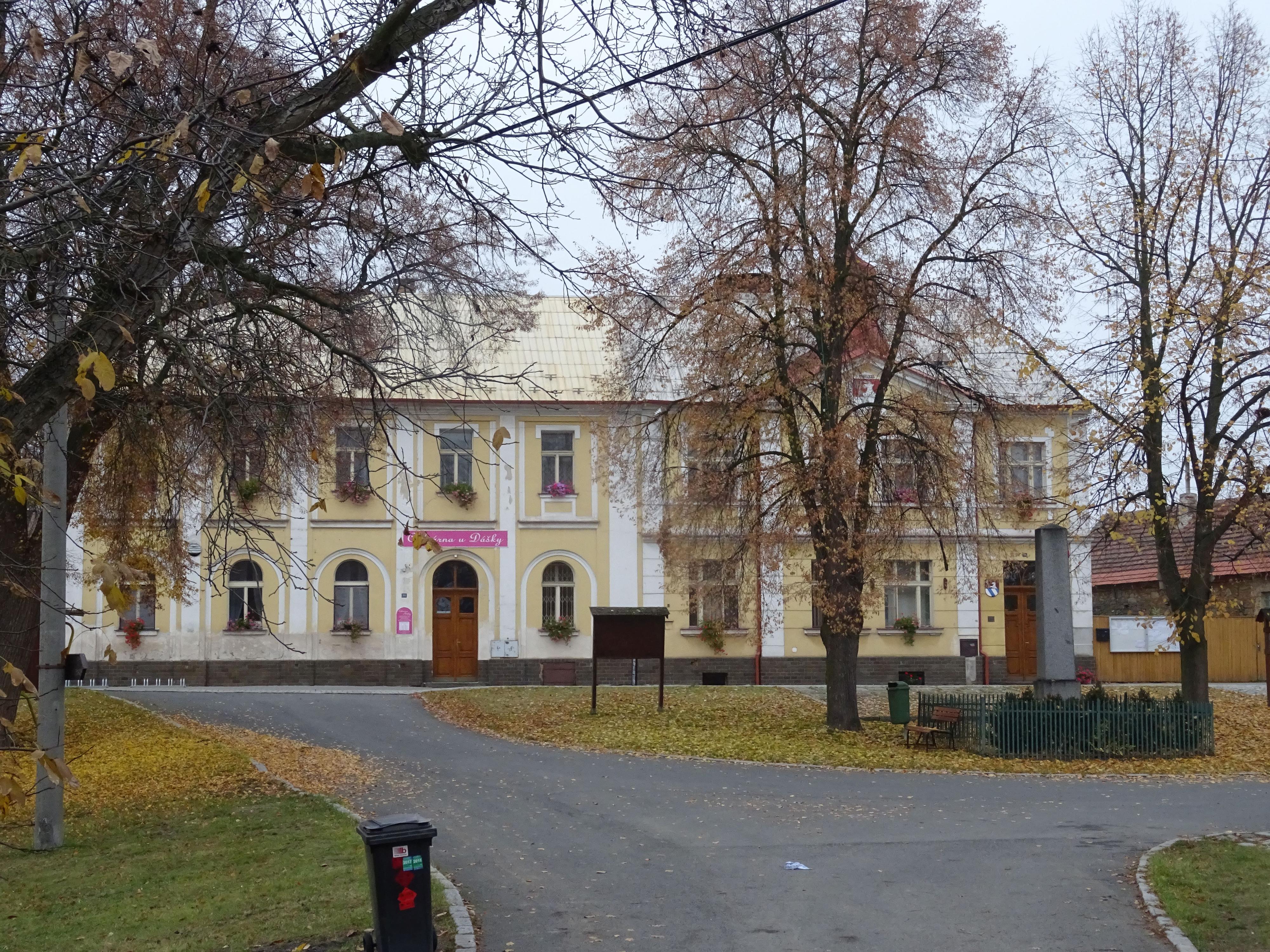 Kožlany - městský úřad foto 6