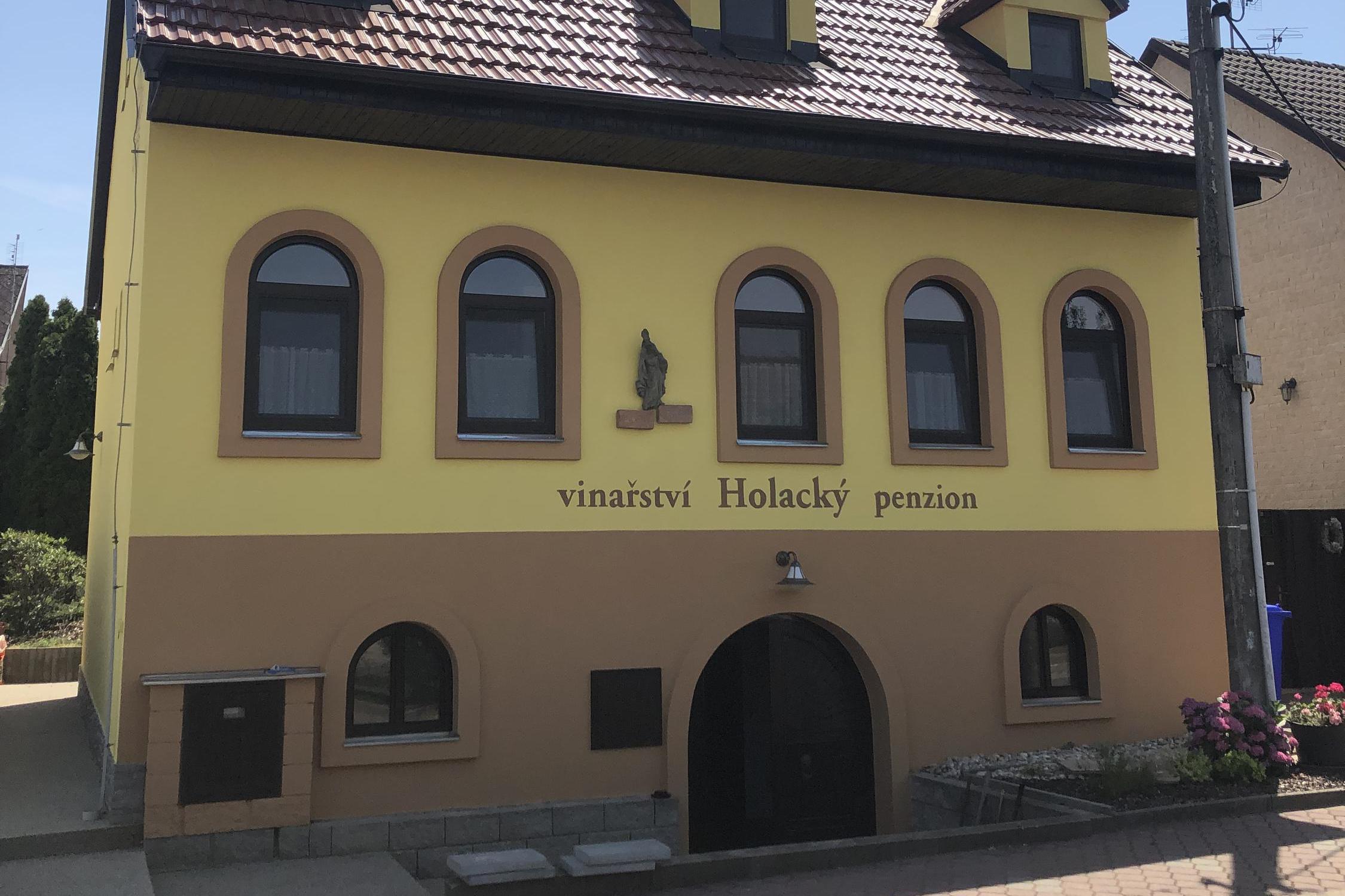 Penzion a vinařství Holacký