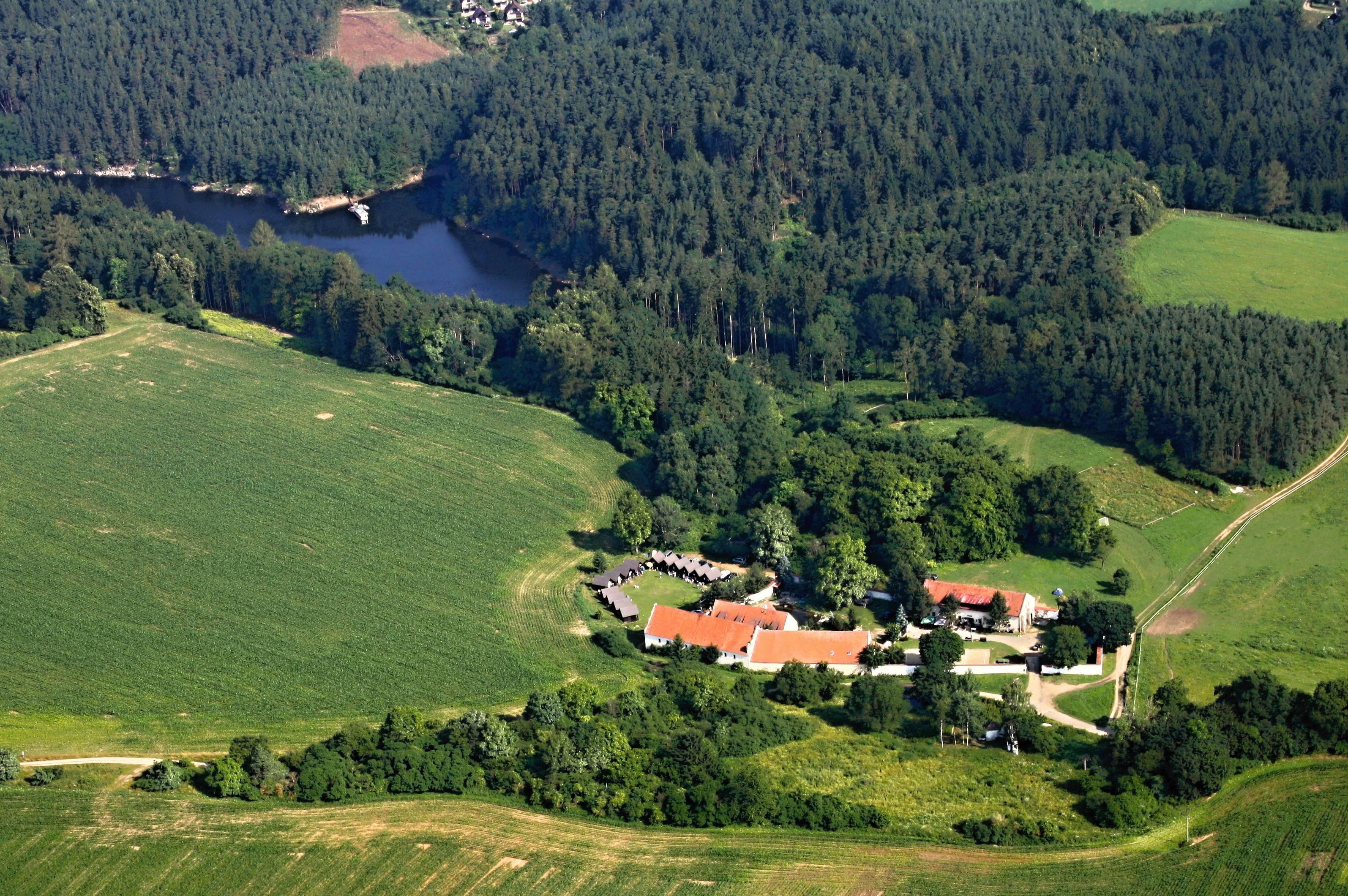 Tvrz Holešice - restaurace