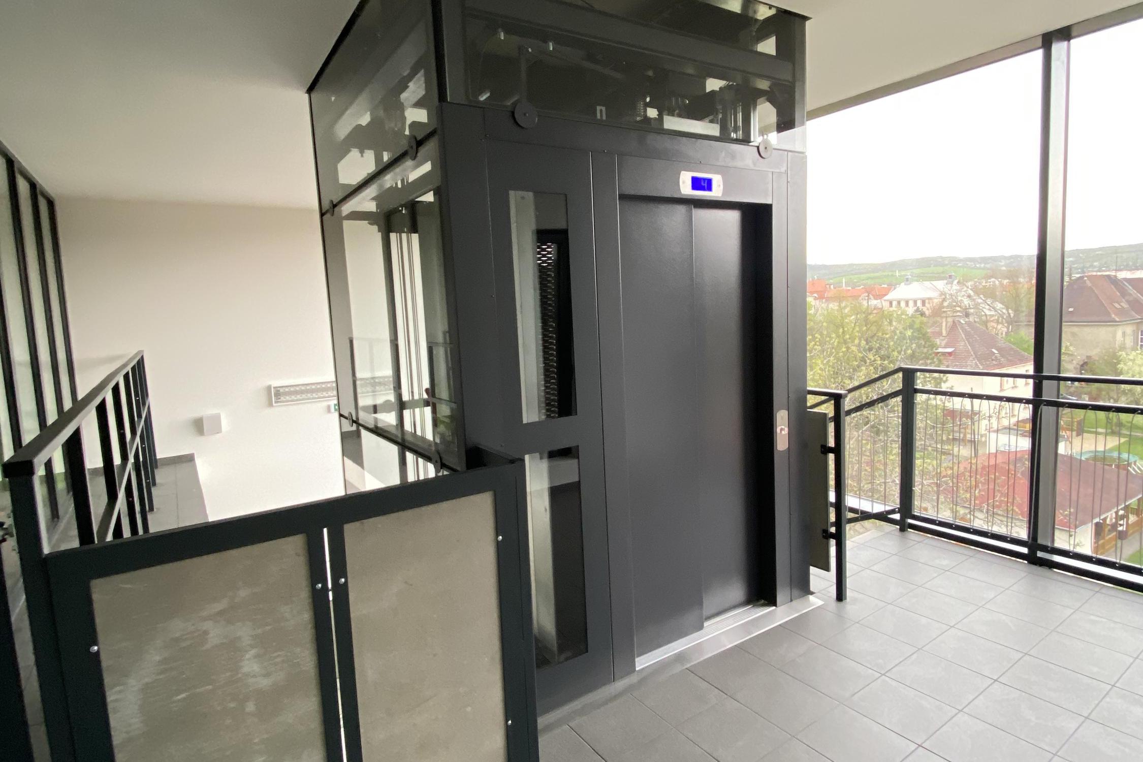 Vlastimil Šmejkal - Výtahy SV