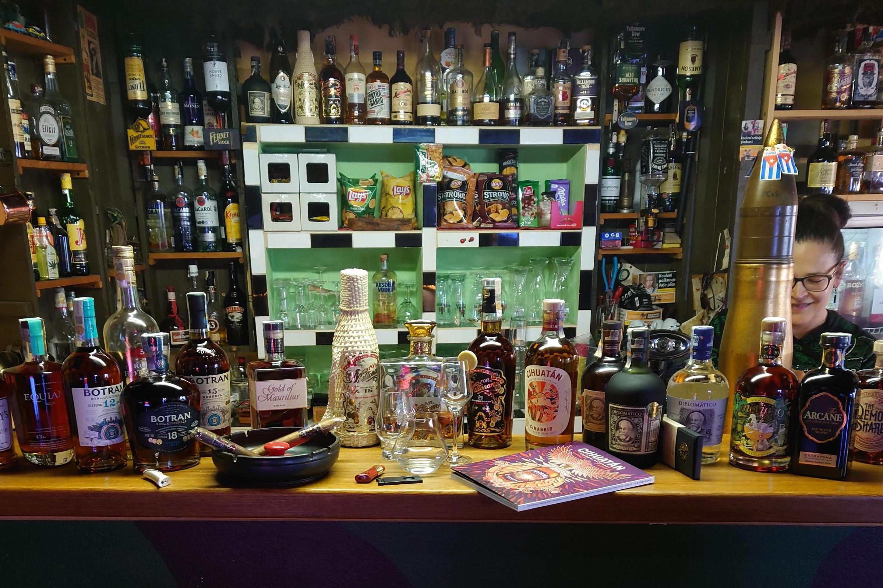 Military bar Pentagon