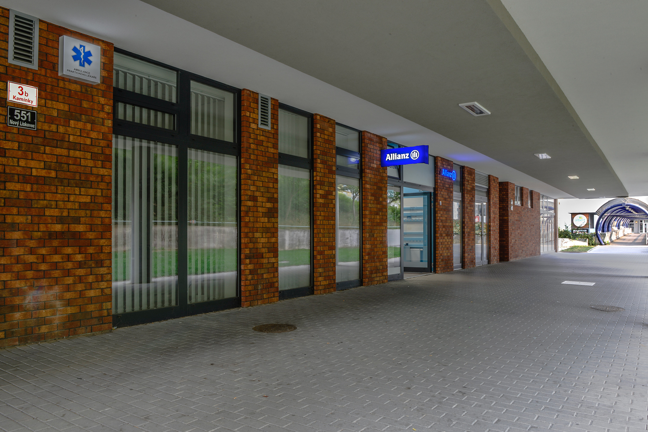 Pobočka pojišťovny Allianz foto 3