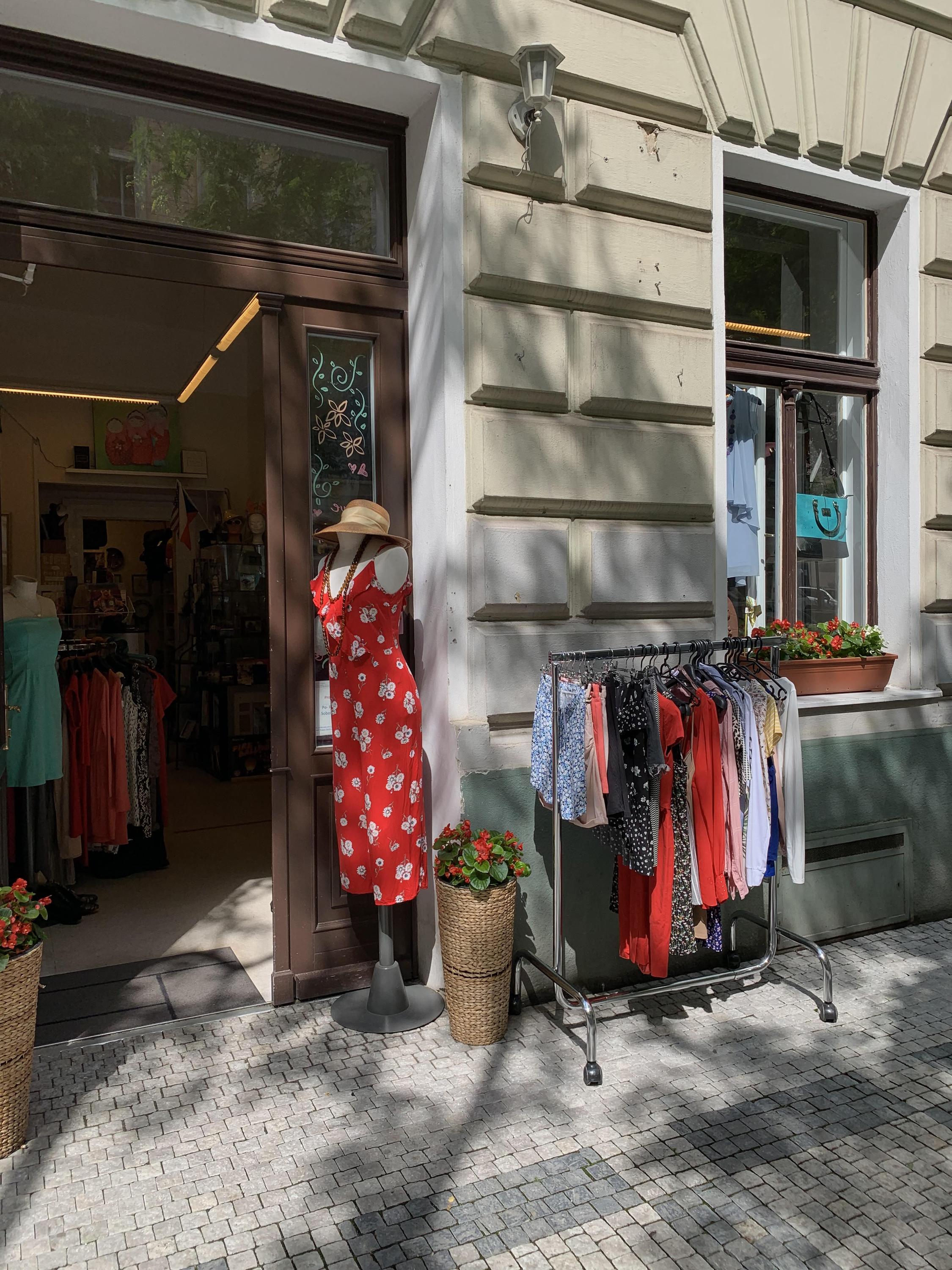 Prague Thrift Store 2 foto 2