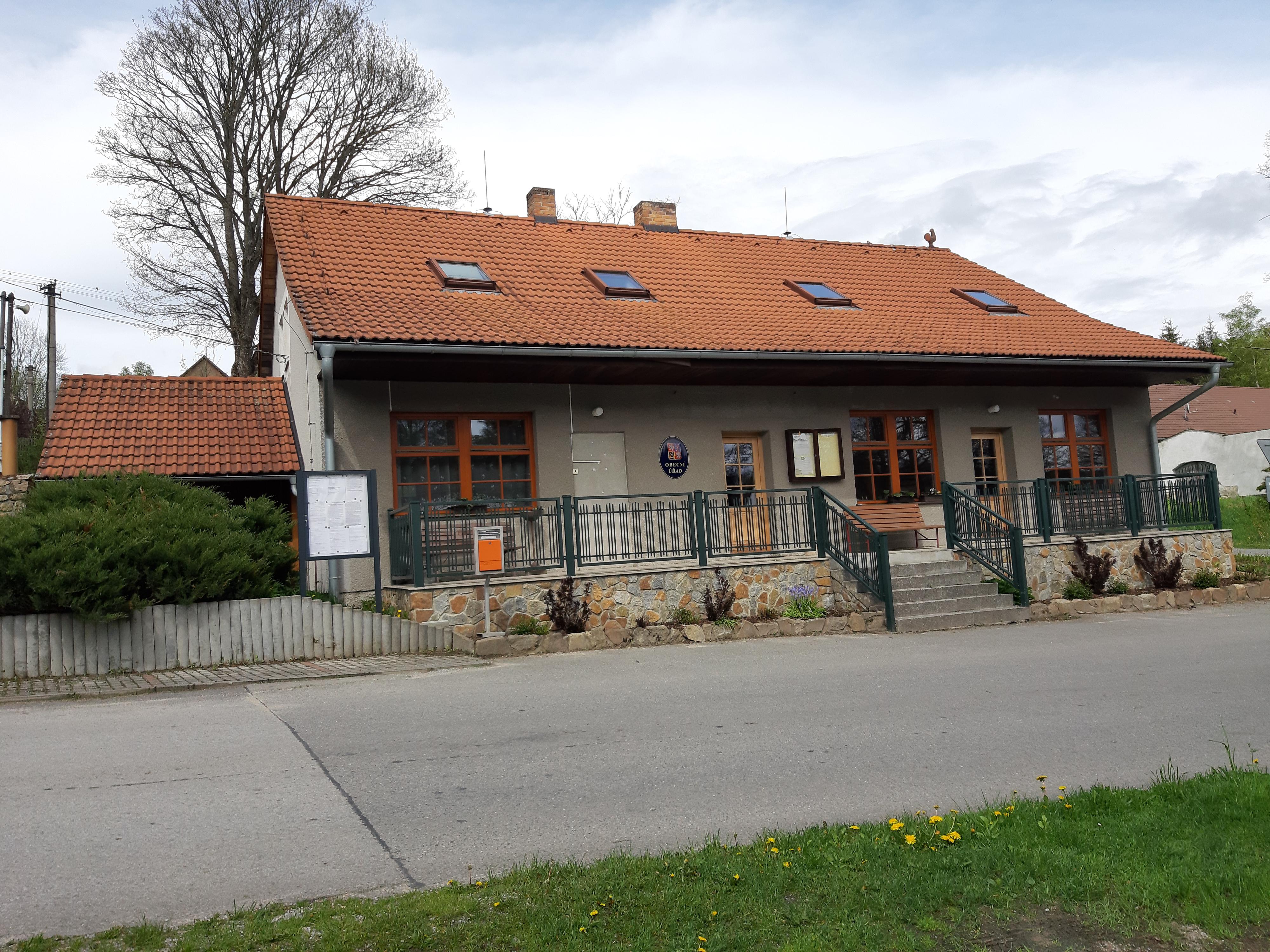 Kamenný Malíkov - obecní úřad foto 1