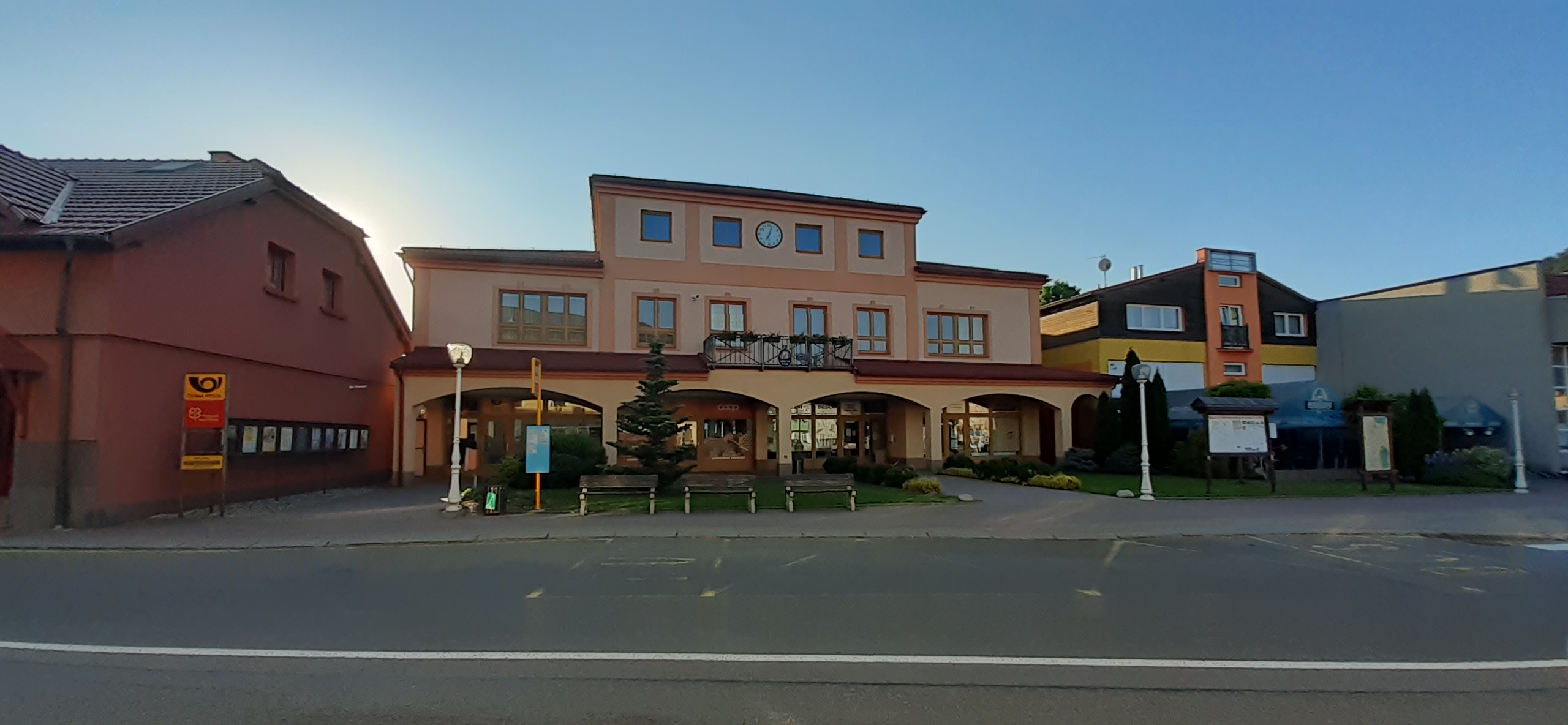 Starý Jičín - obecní úřad foto 3