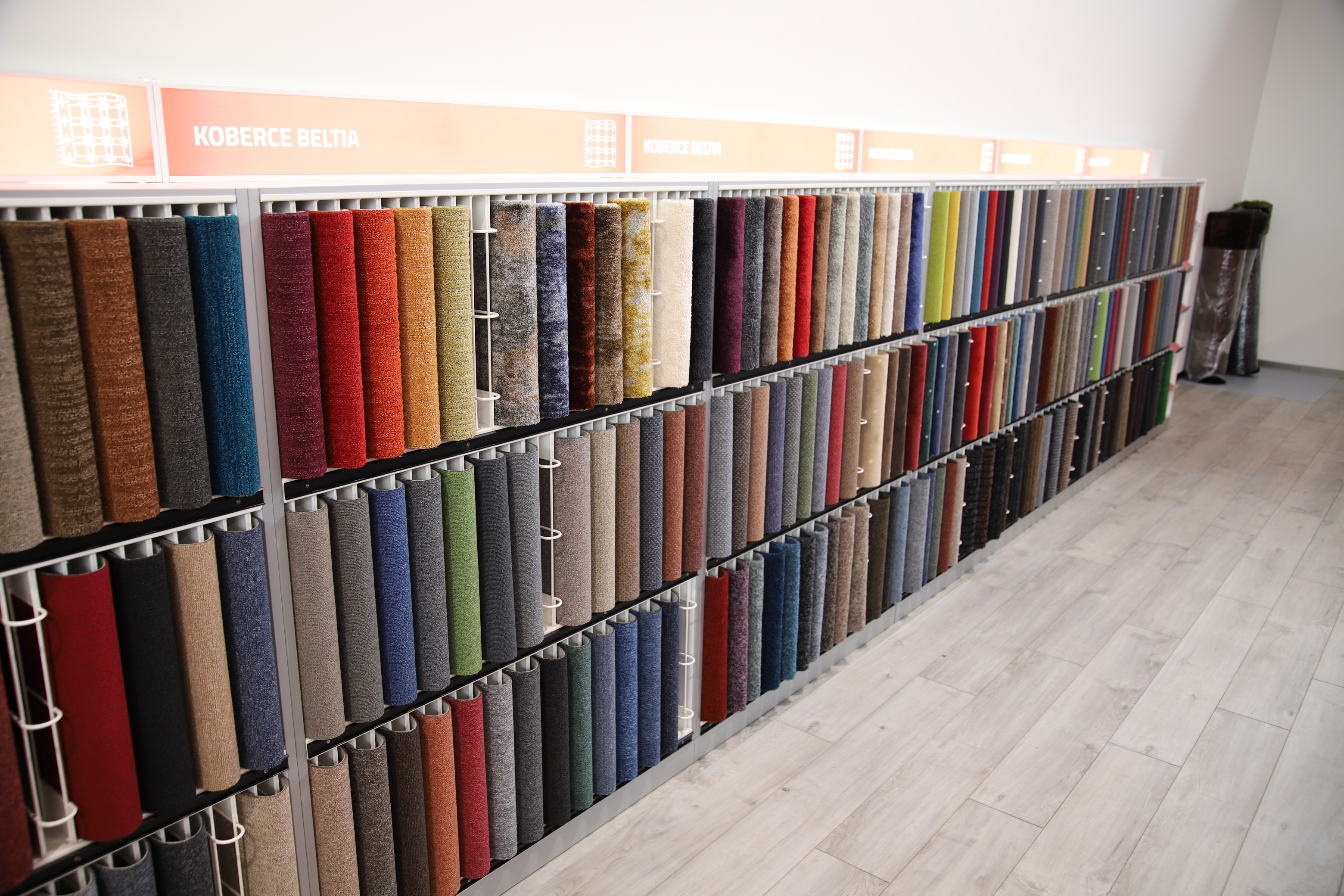 V-PODLAHY, s.r.o. - prodejní a výdejní sklad foto 2