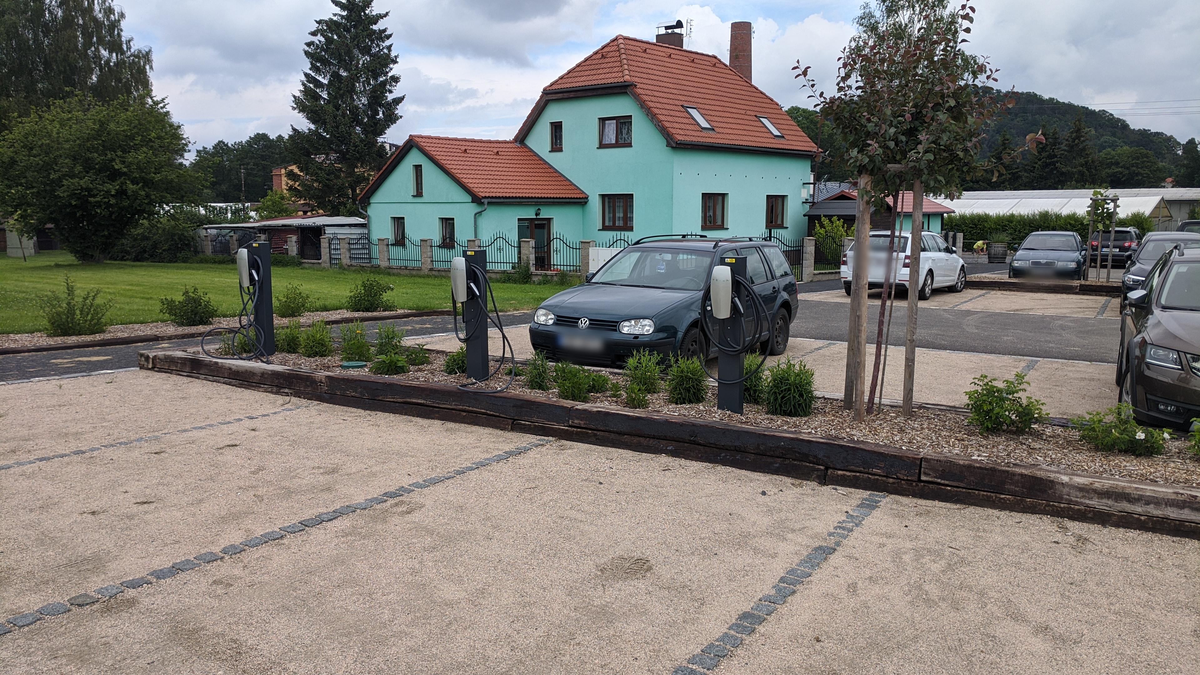 PIVOVAR KOCOUR VARNSDORF s.r.o. - Nabíjecí stanice