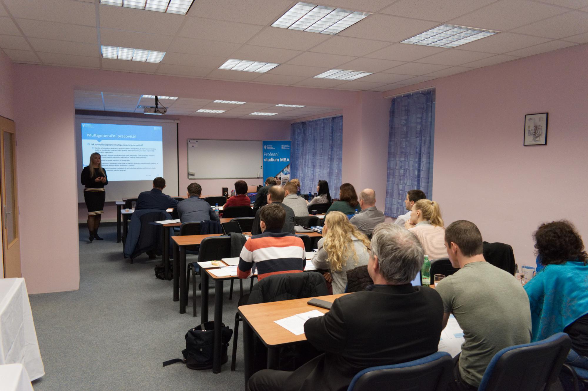 Akademie digitálního managementu