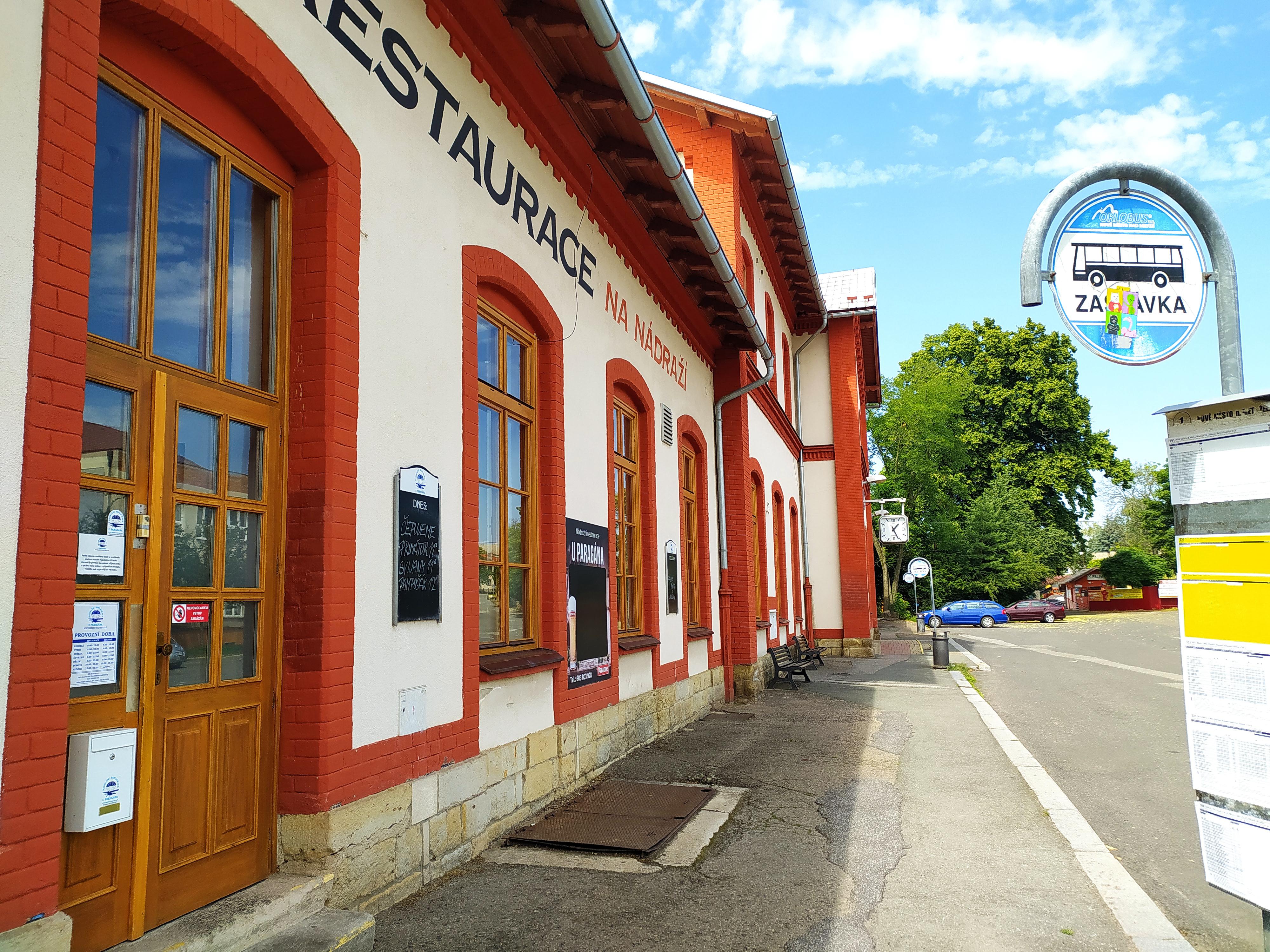 Nádražní restaurace U Paragána foto 4