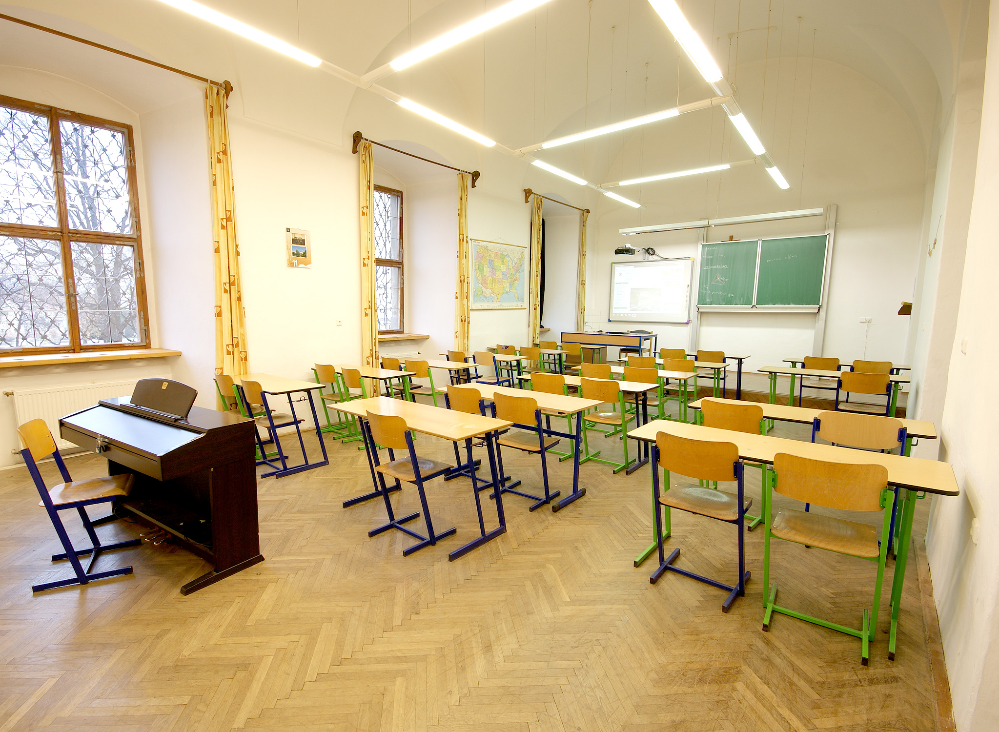 Církevní gymnázium v Kutné Hoře foto 2