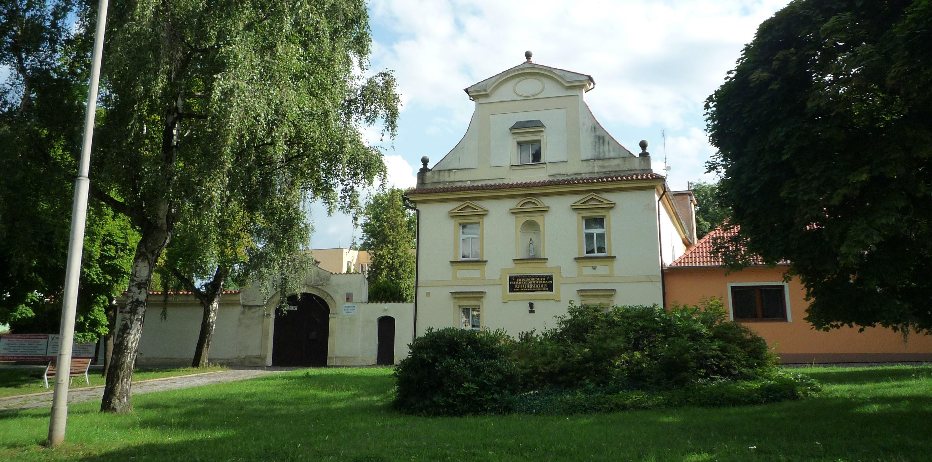 Střední odborné učiliště služeb Vodňany foto 2