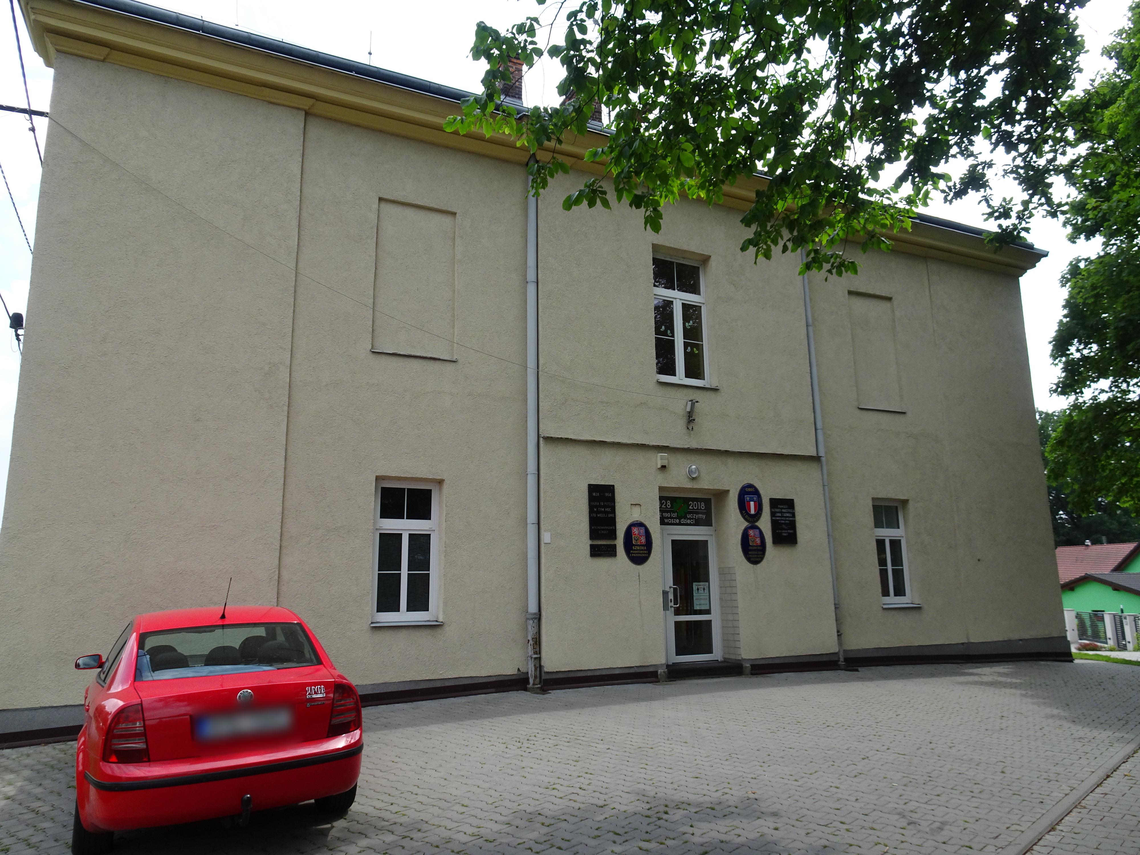 Základní škola a mateřská škola s polským jazykem vyučovacím Albrechtice, Školní 11, okres Karviná