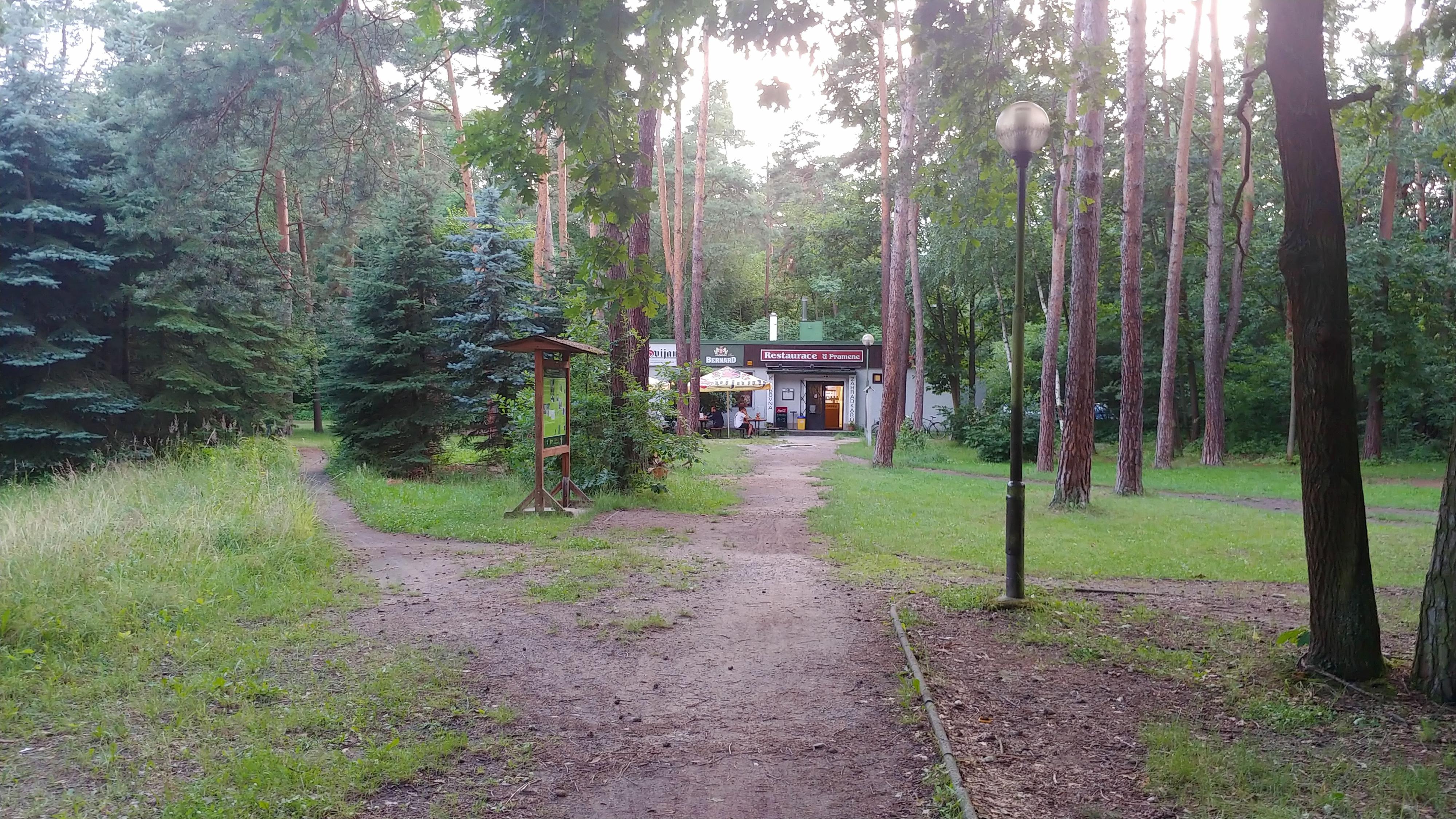 Restaurace u Pramene  -  Klubovna zahrádkářů Kersko foto 2