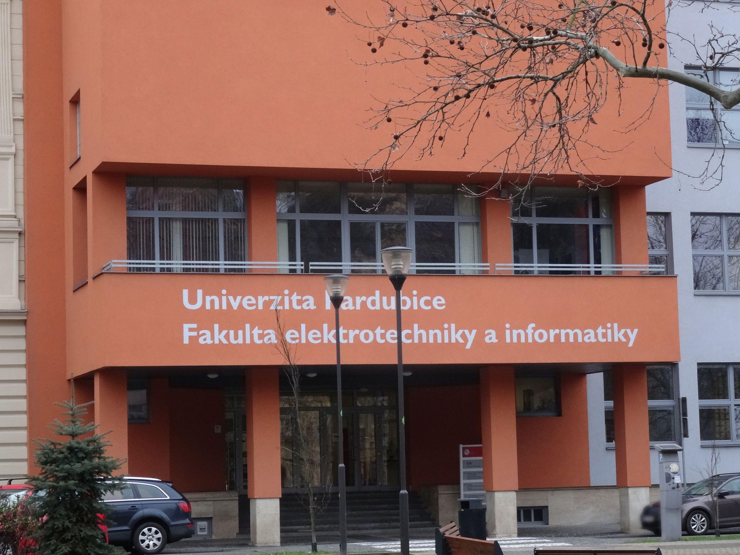 Univerzita Pardubice - Fakulta elektrotechniky a informatiky foto 5