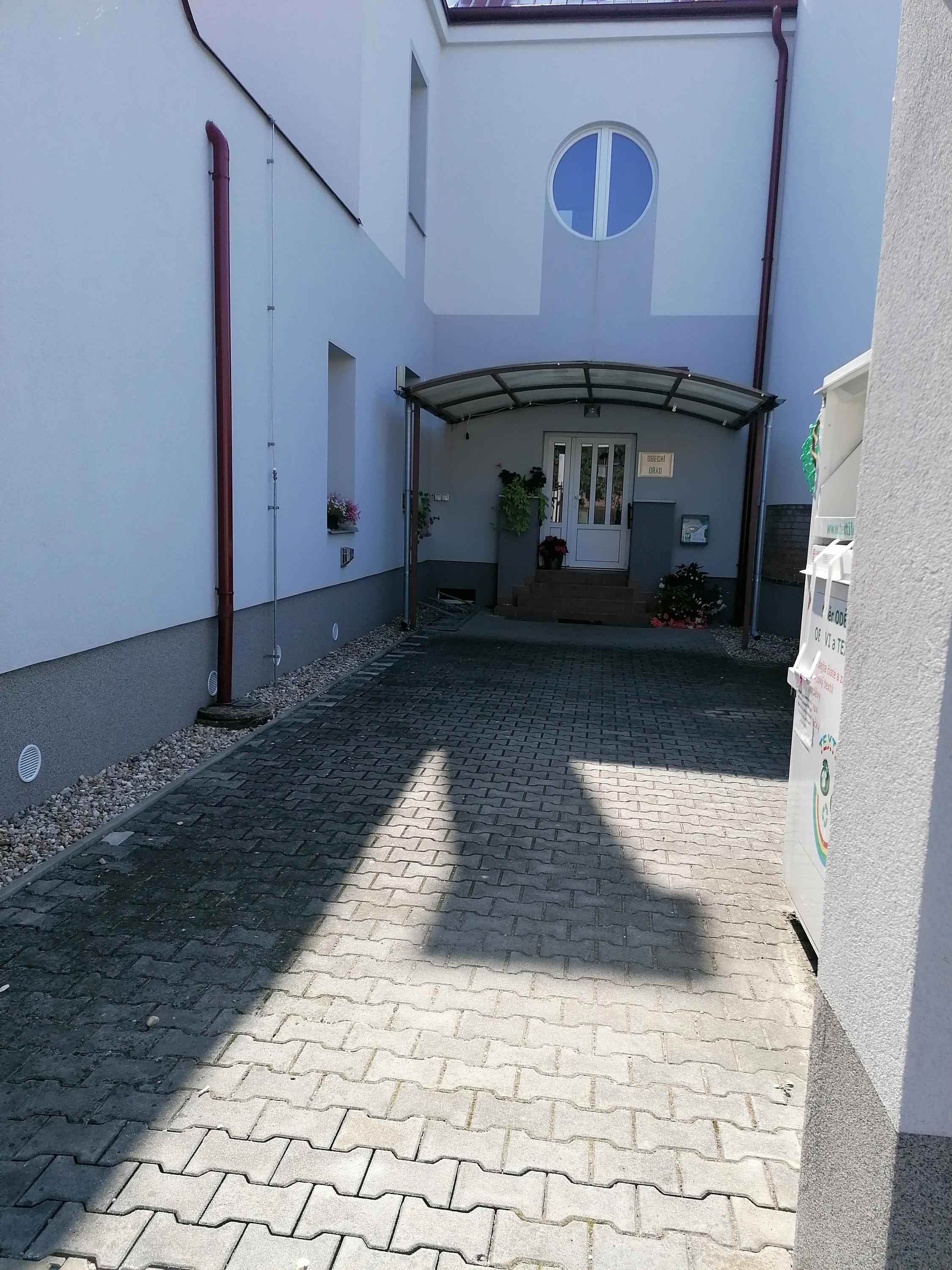 Staré Ždánice - obecní úřad foto 2