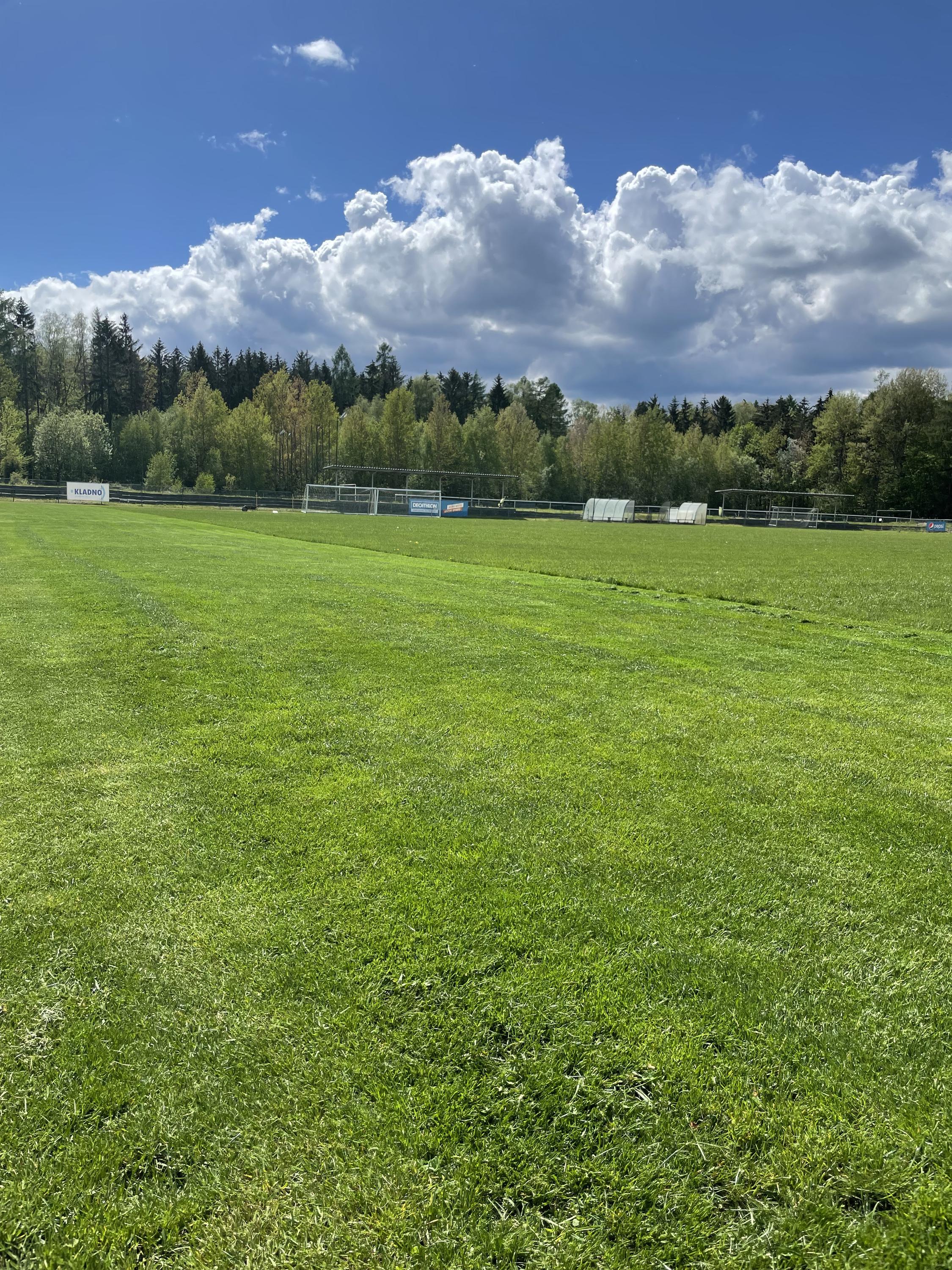 Fotbalové hřiště Slavoj Kladno foto 3