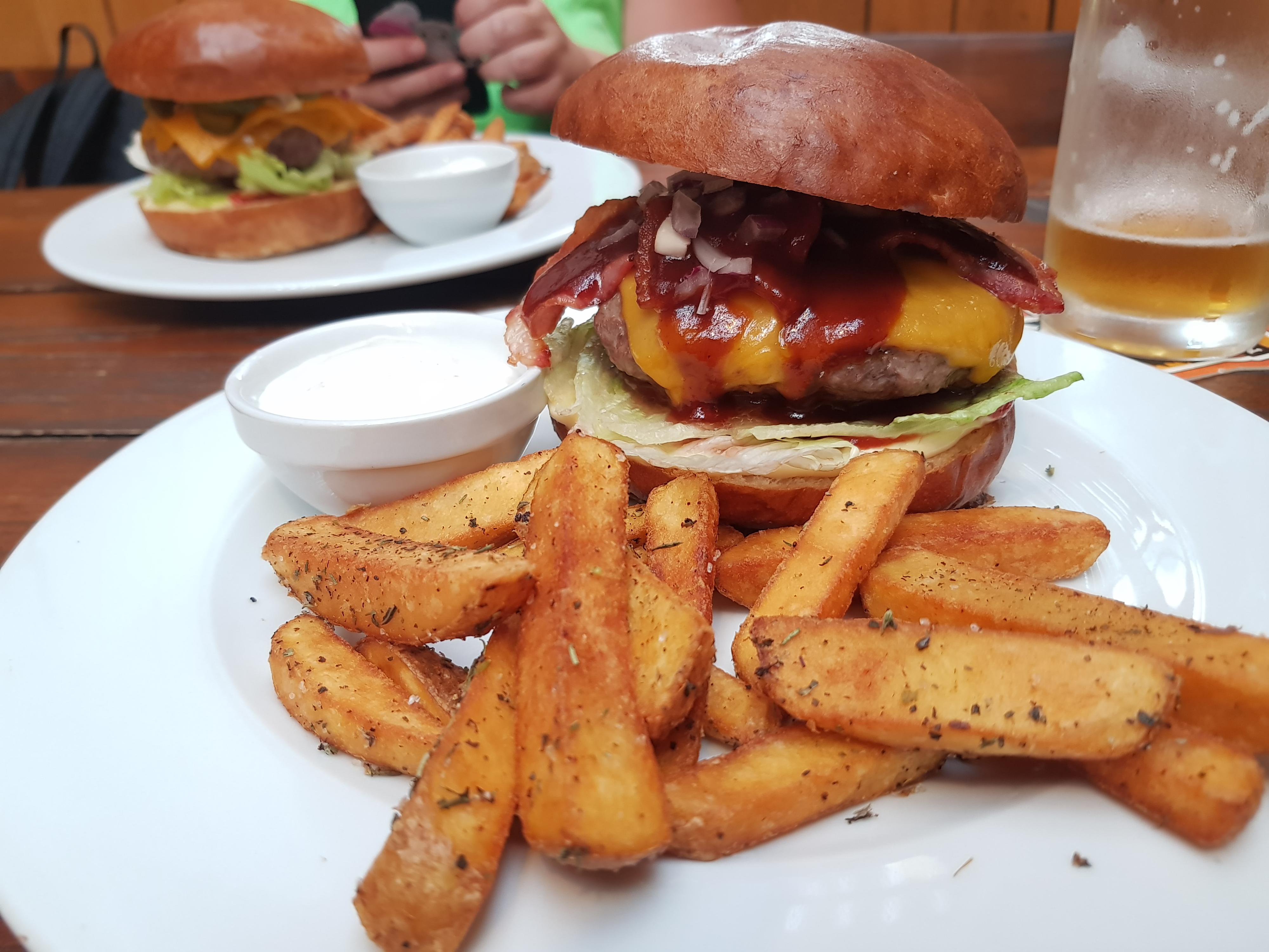 Němý Medvěd Burger & Beer Bar