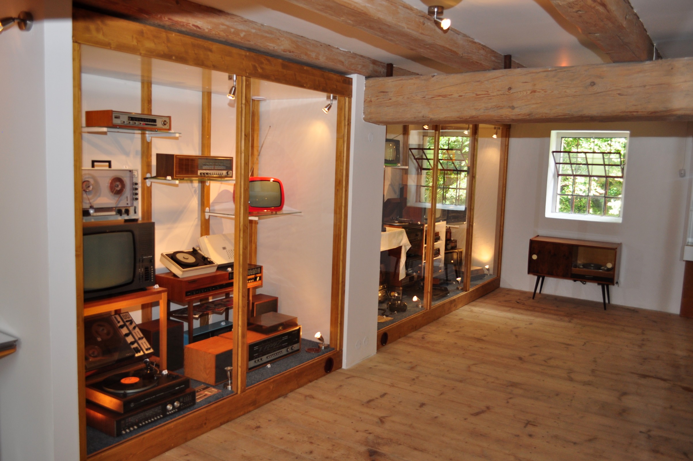 Muzeum radiotechniky Tesla foto 4