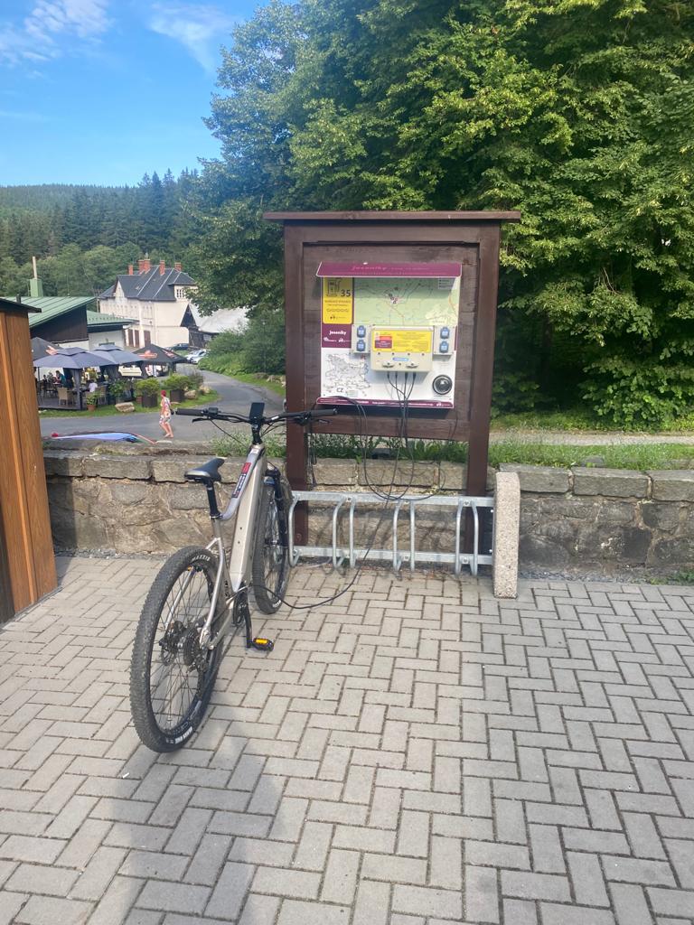 Nabíjecí stanice Horské lázně Karlova Studánka foto 2