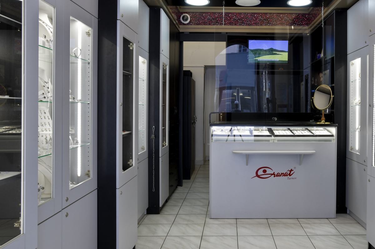 Granát – podniková prodejna foto 4