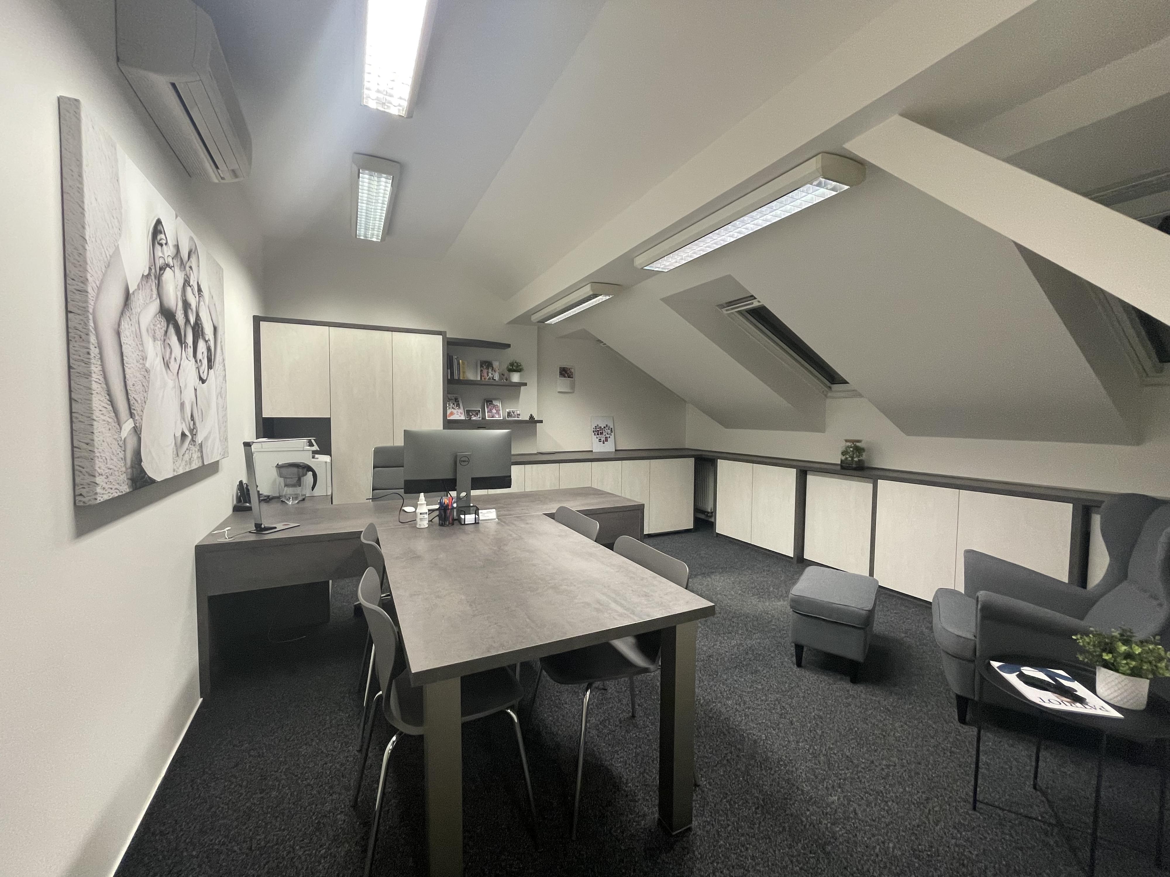 Antonín Krumnikl, Realitní makléř v Ostravě foto 3