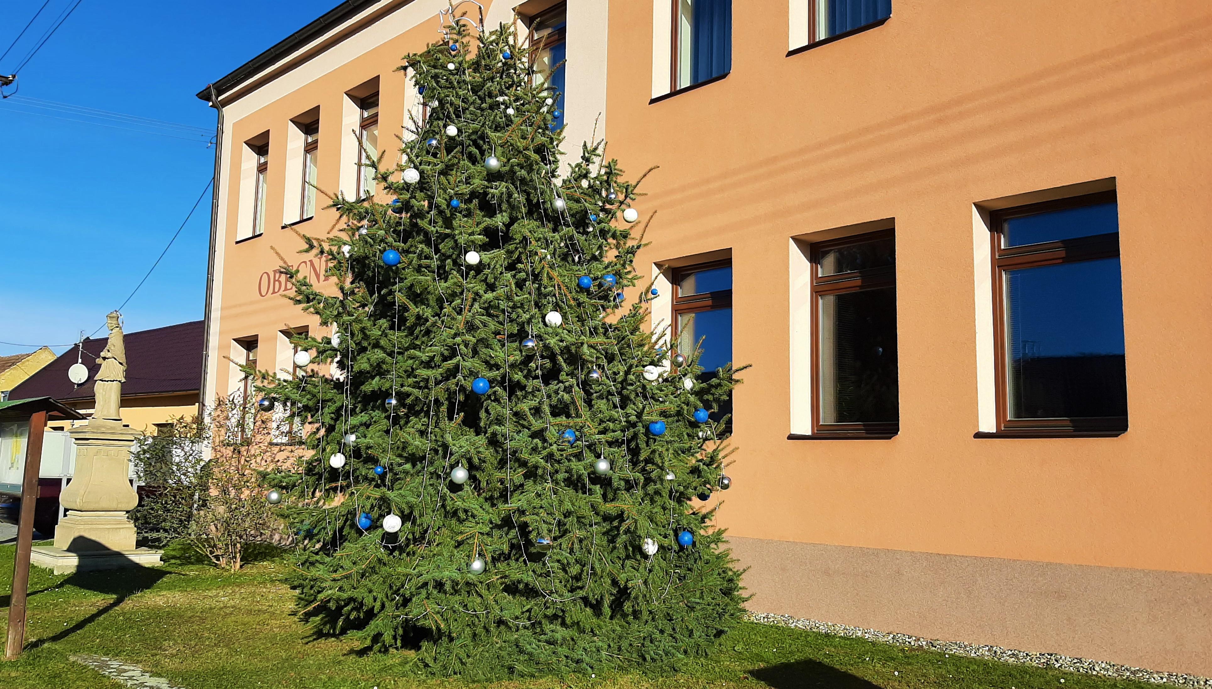 Jalubí - obecní úřad foto 3