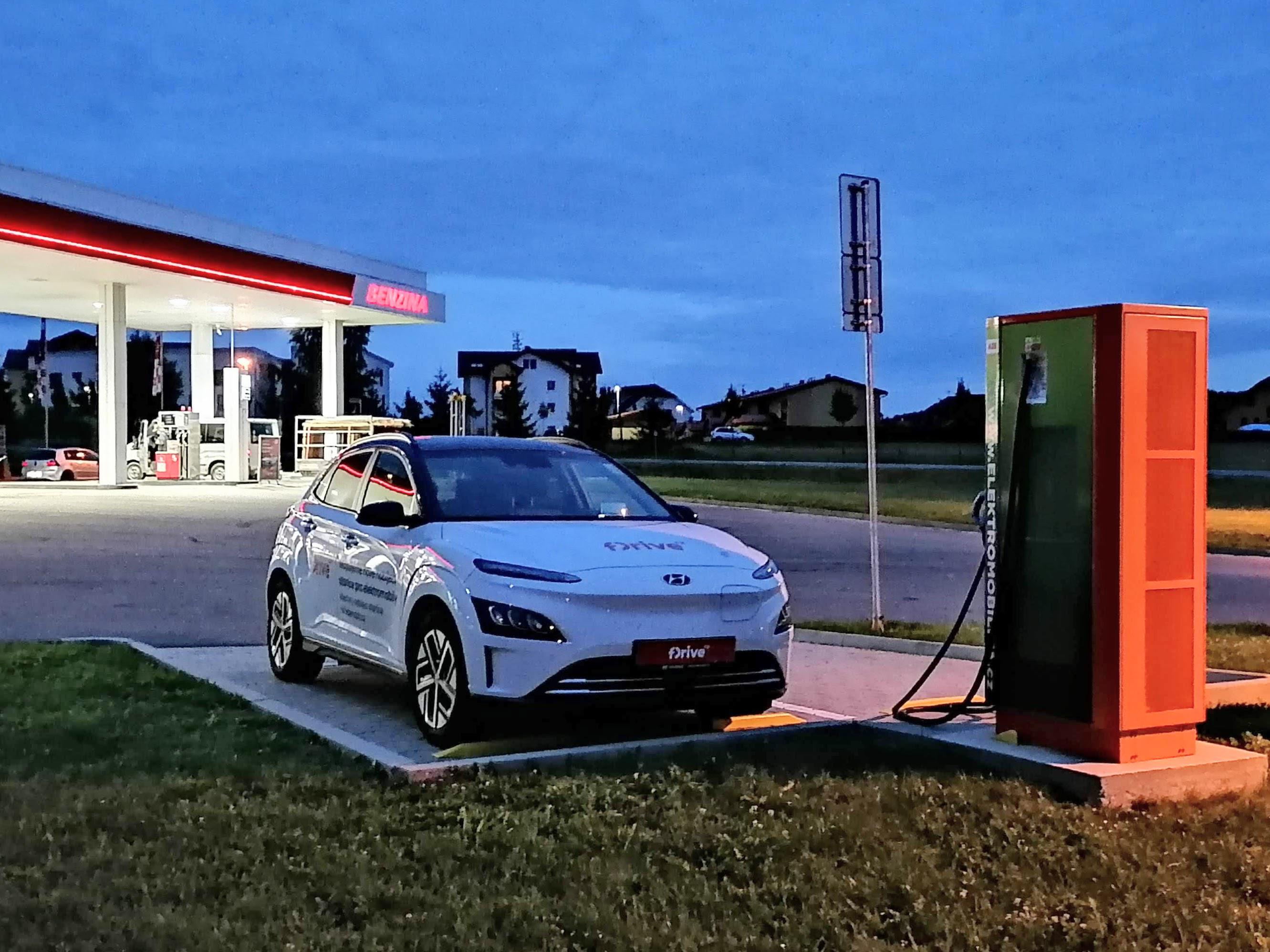 Nabíjecí stanice ČEZ foto 1