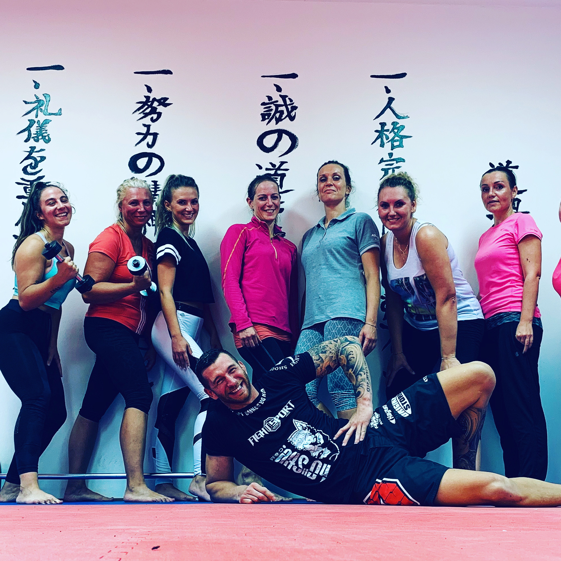 Kruhový trénink pro všechny - Centrum karate Praha, z.s. foto 2