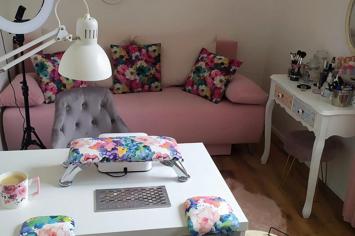 Beauty by Sasha Komarek