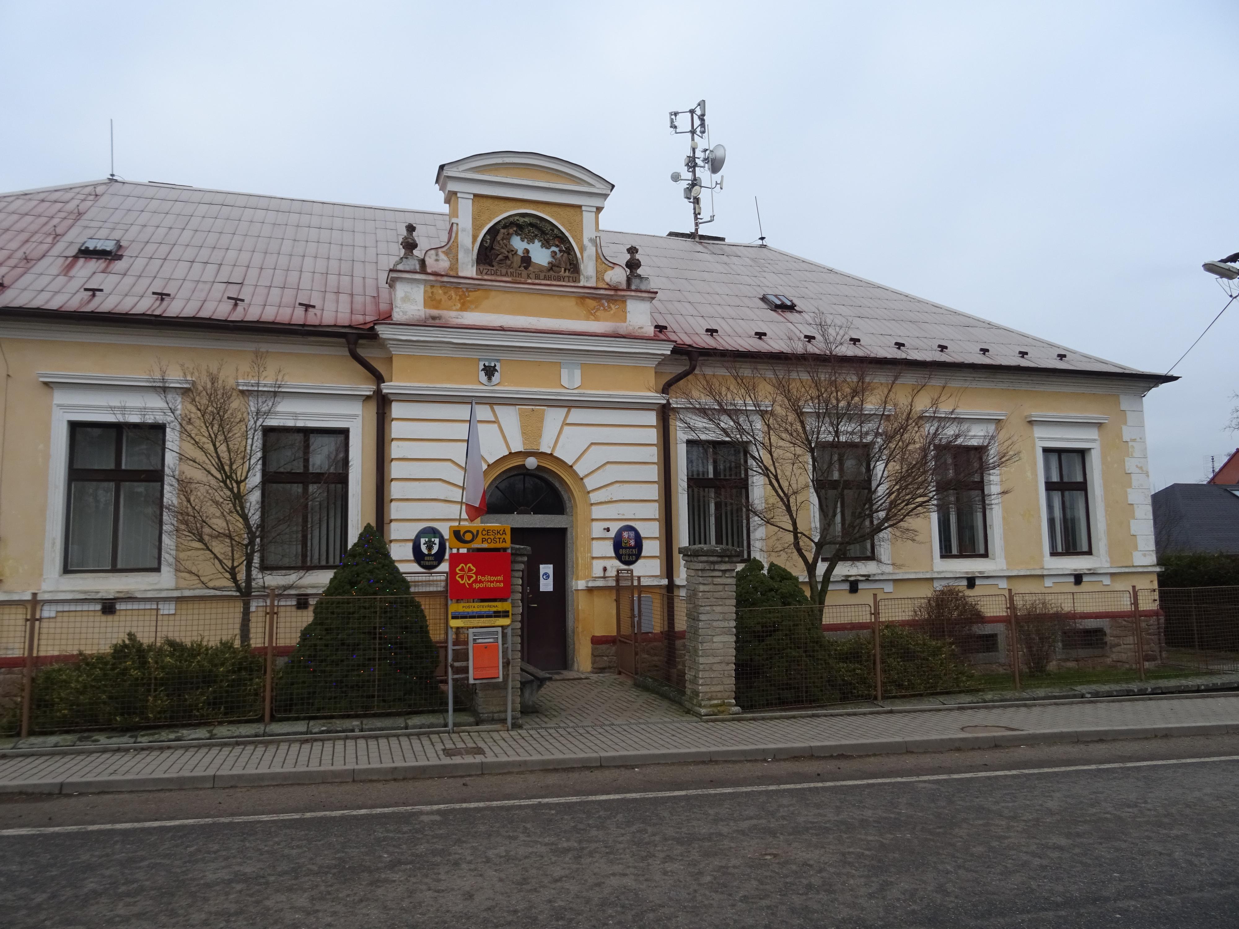 Turovec - obecní úřad foto 2