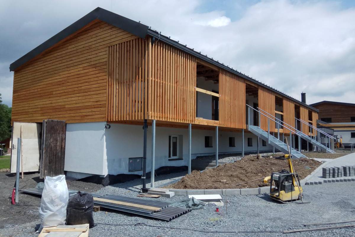 Stavební a dokončovací práce Chmelík