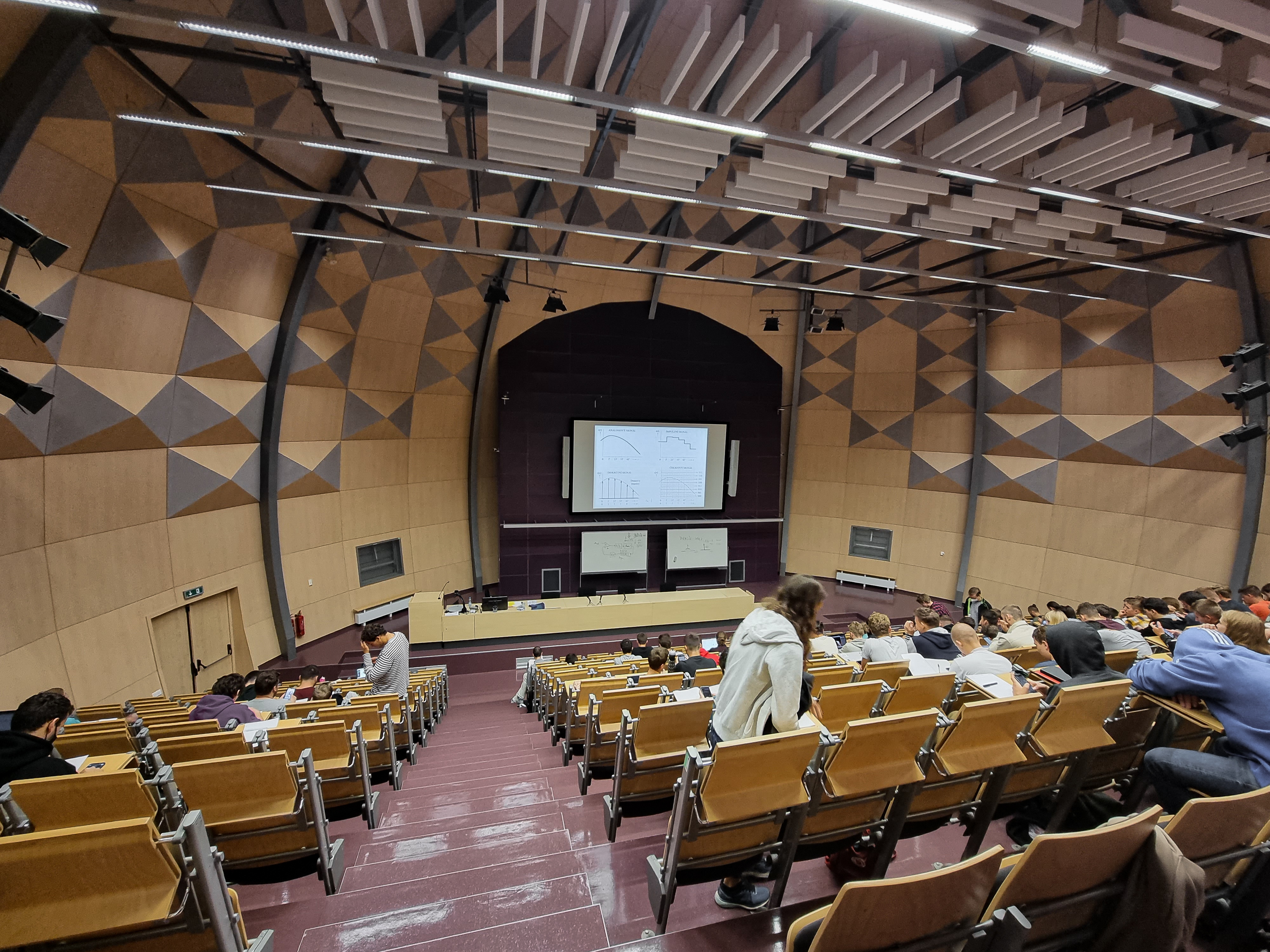 Vysoké učení technické v Brně - Fakulta elektrotechniky a komunikačních technologií