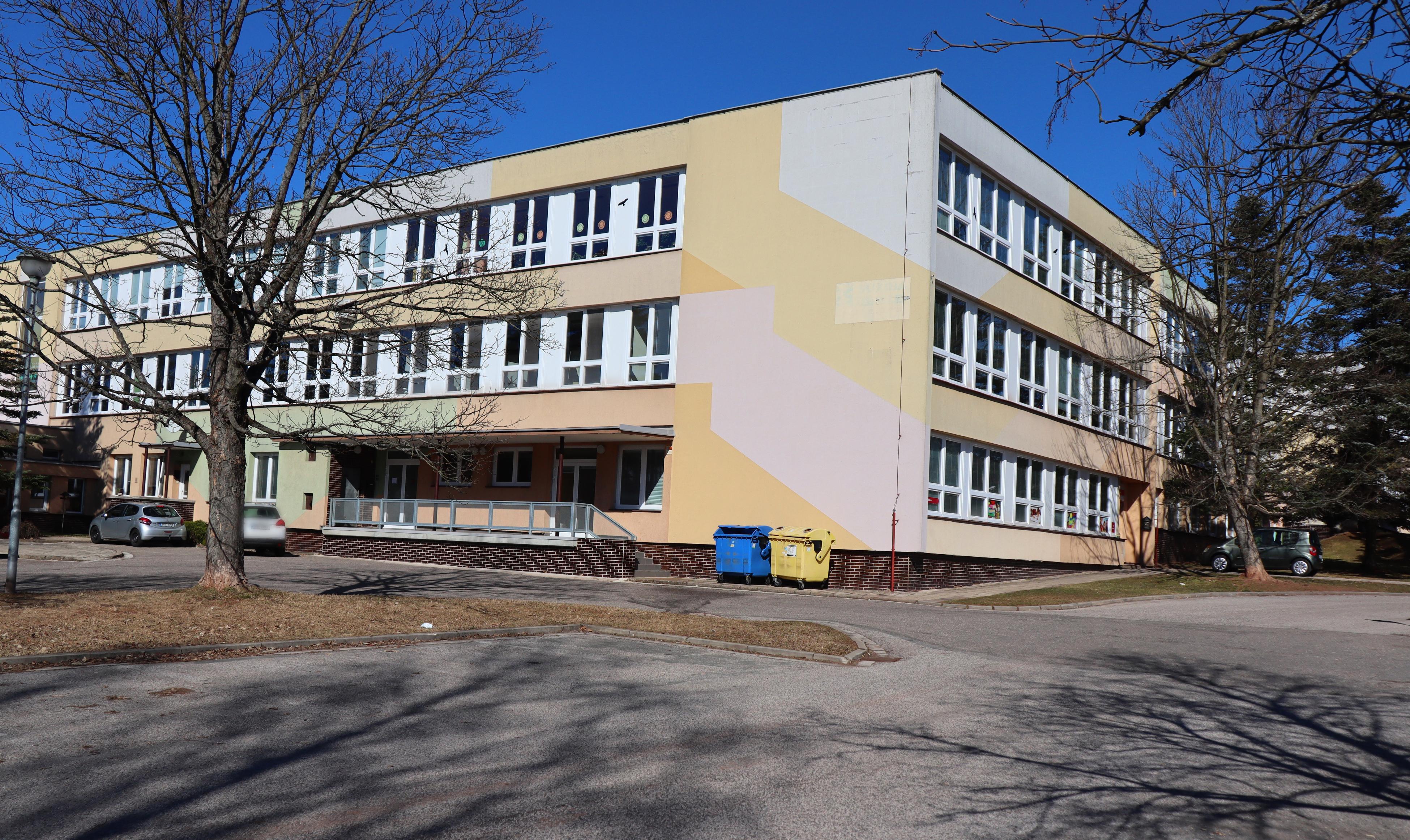 ZŠ Trutnov, V Domcích foto 5