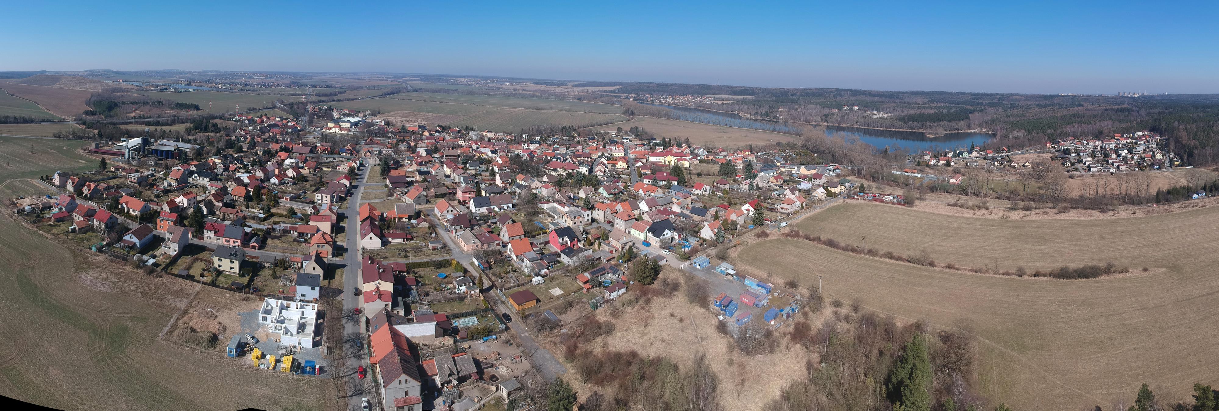 Kamenné Žehrovice - obecní úřad foto 2